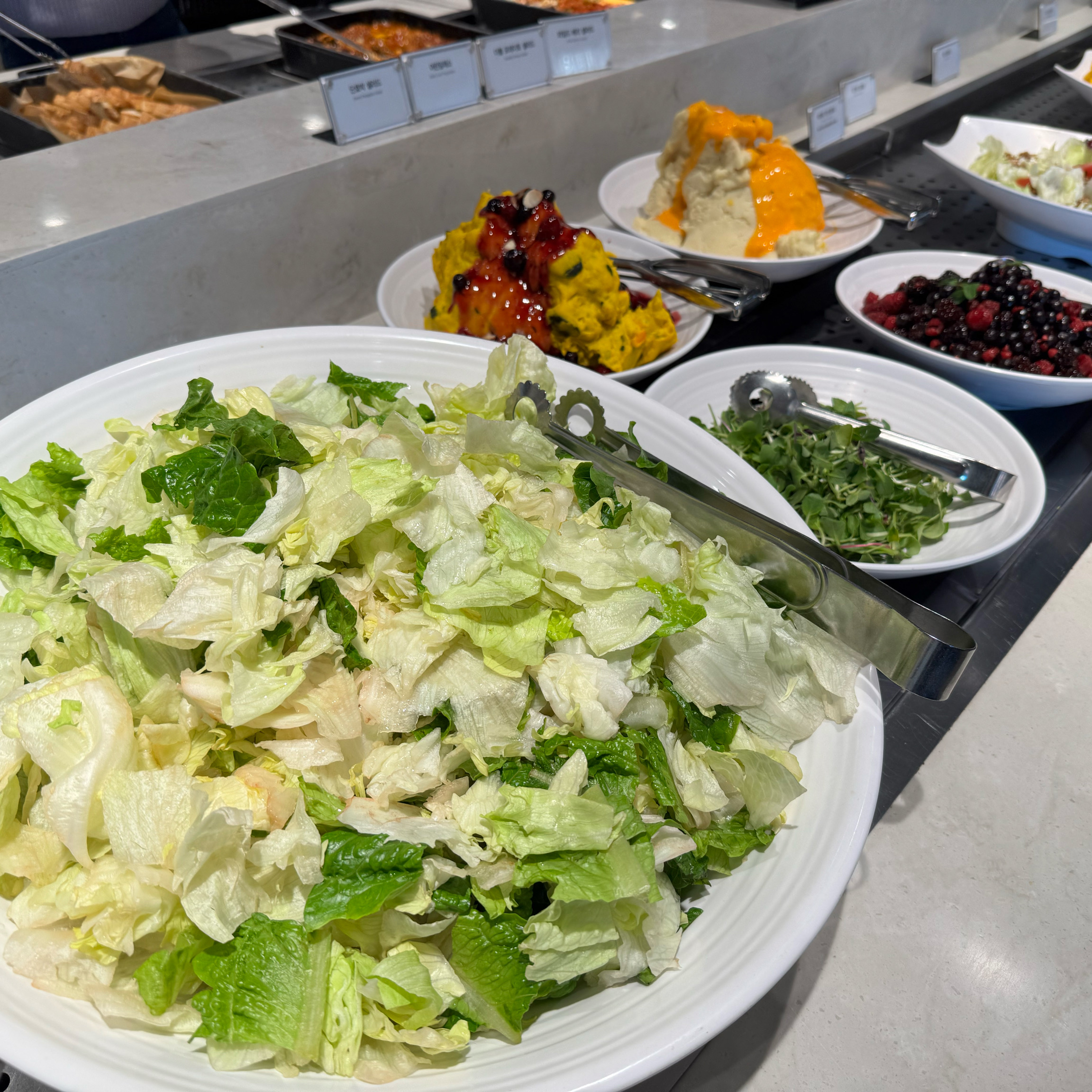 리얼망고 맛있어요! - 홍대입구 맛집 애슐리퀸즈 홍대점