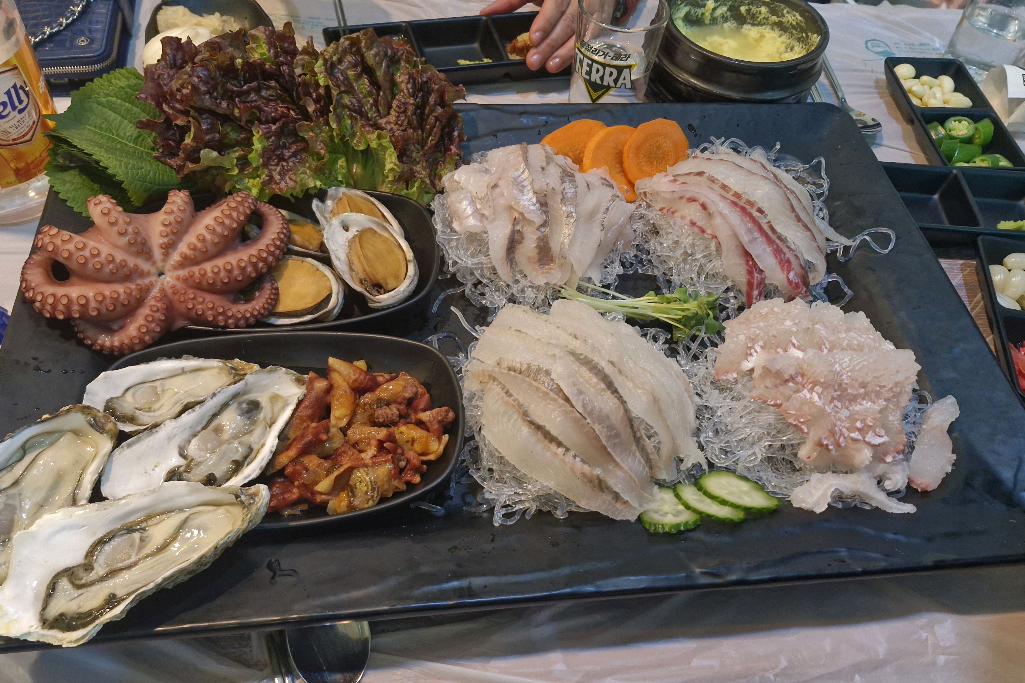 해운대 송정동의 작지만 꽉찬 횟집. 회담입니다. - 송정 맛집 회담