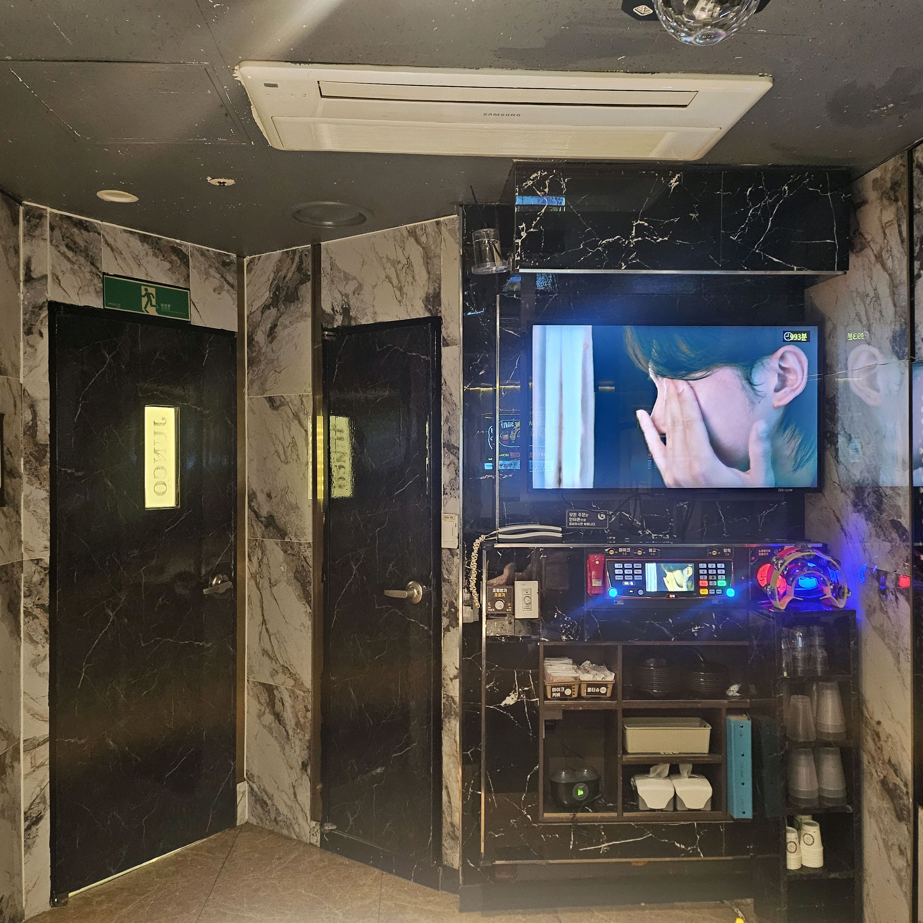 자주오는데 평일 오후8시전에오면 김볶이랑 샤베트중에 하나주시고 영수증리뷰도 중복되요!!그리