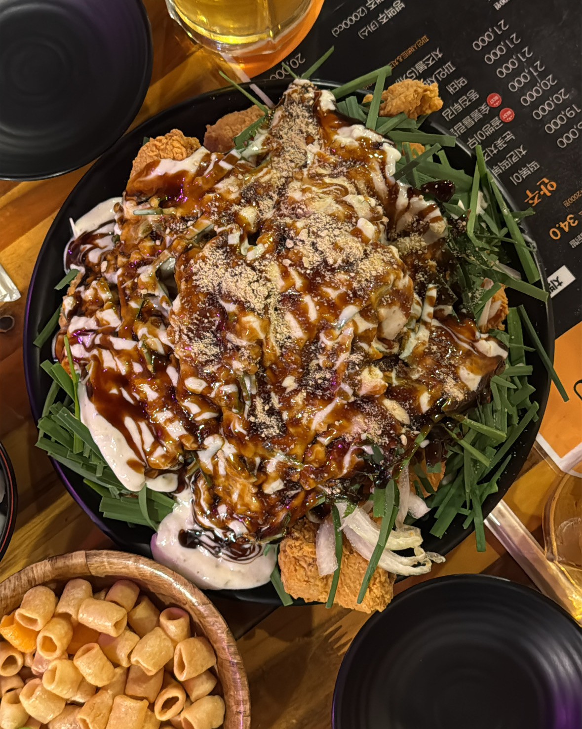 순살이 아니고 뼈라 좀 아쉽지만 진짜 맛있어요~~ !!! 사장님도 친절하시고, 가게도 깔끔