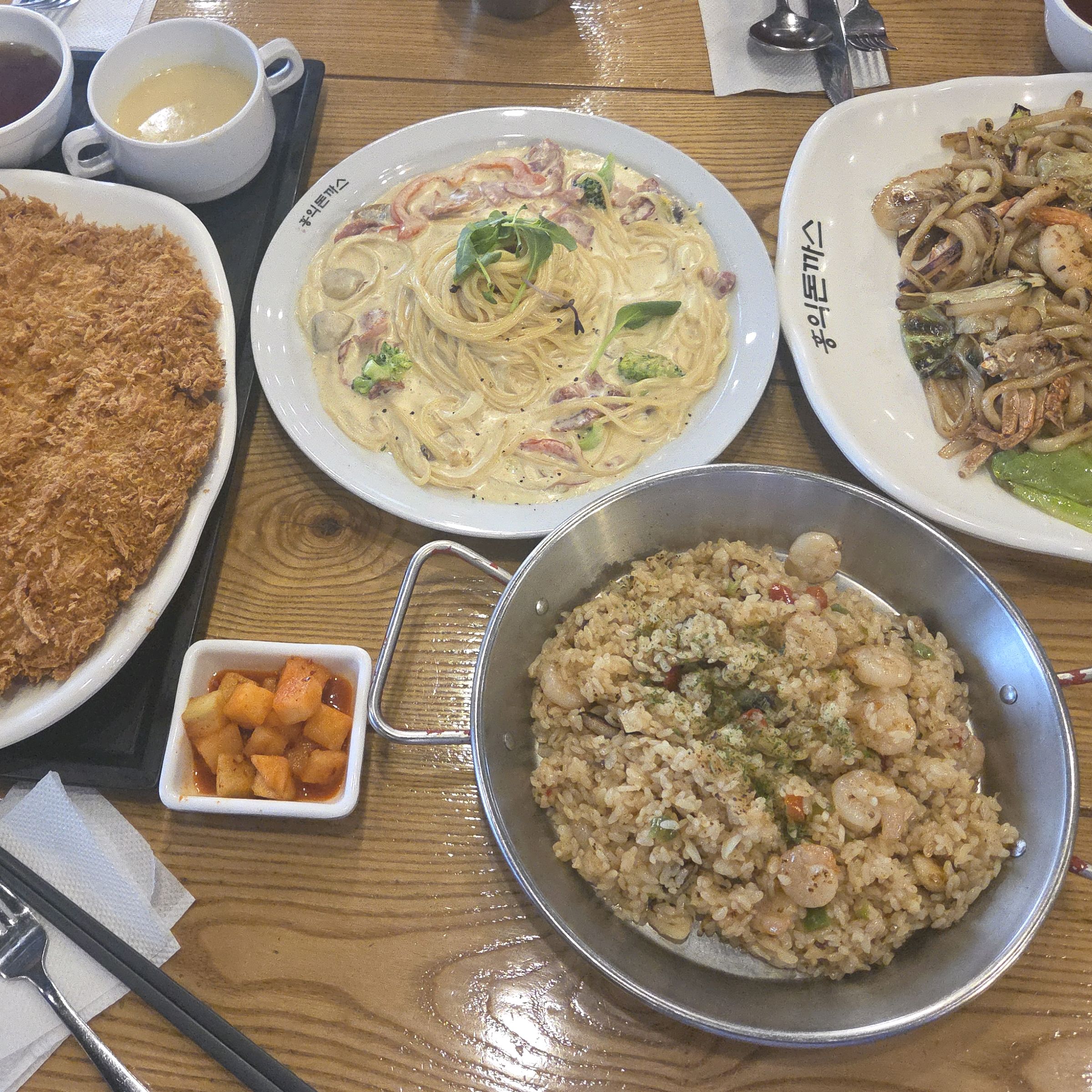 양이 많이서 배터지게 먹었어요 - 양산 증산 맛집 홍익돈까스 양산점
