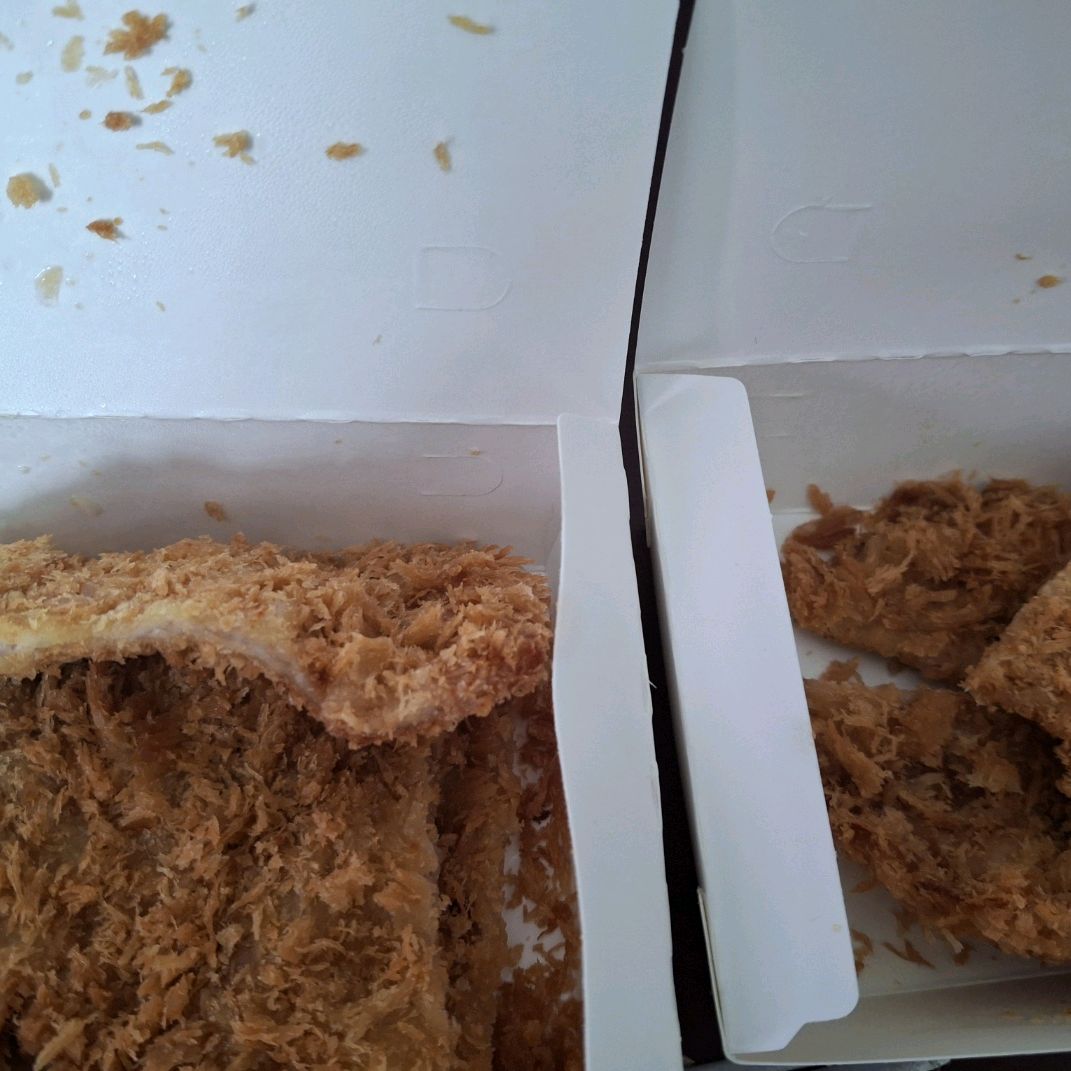 친절하고 양많고 맛있어요!! 이근처 돈까스 중 제일 맛있는거 같아요!! - 복현오거리 맛집 홍익돈까스 대구복현점