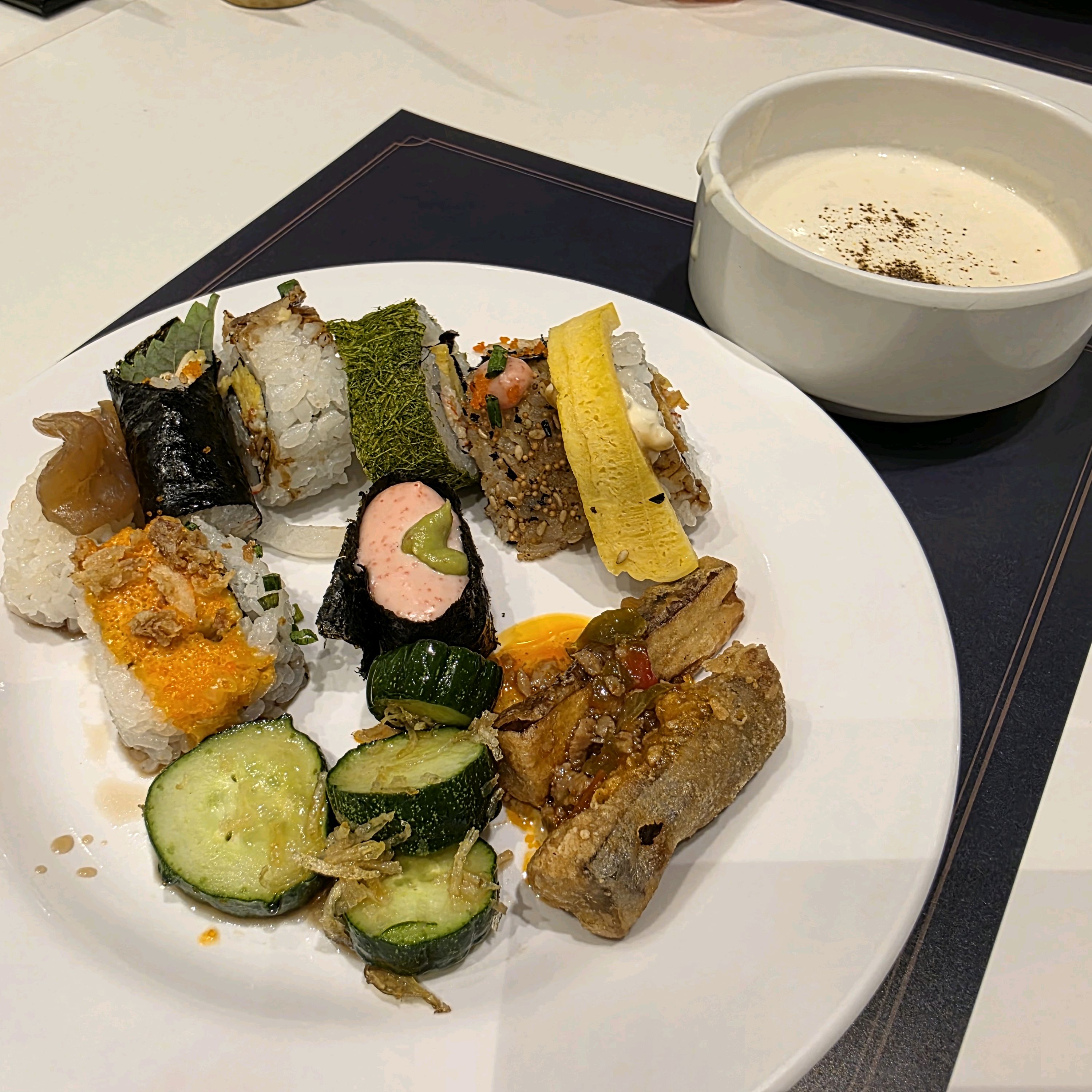 집에서 가깝고 음식도 다양해요 주차도 편리합니다 애슐리 어플로 예약하면 포인트적립도 잘 줘