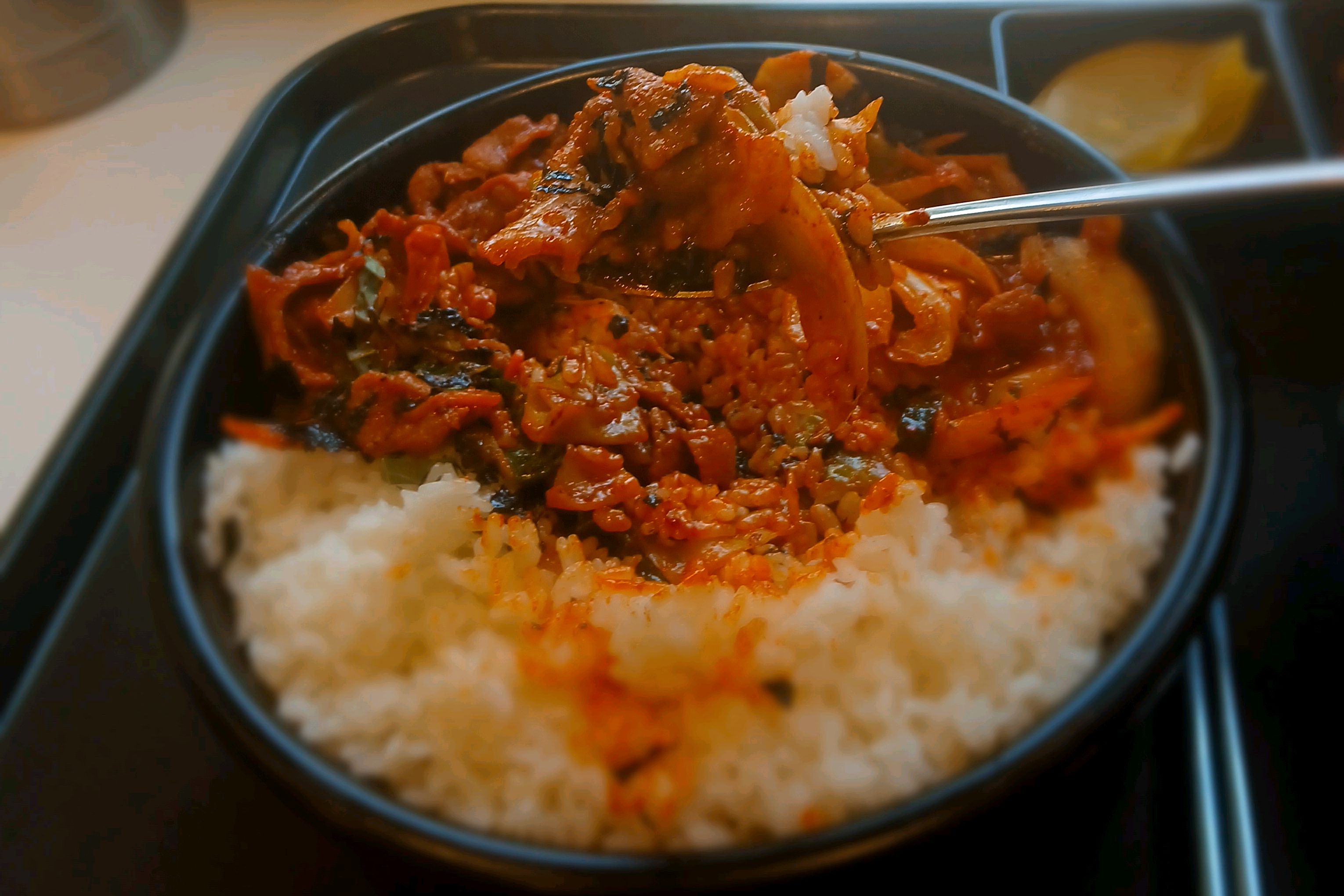 양도 한끼에 딱이고 푸짐합니다! 반찬이랑 국물도 맛있어서 천호동에 놀러올때 자주 들리고 있