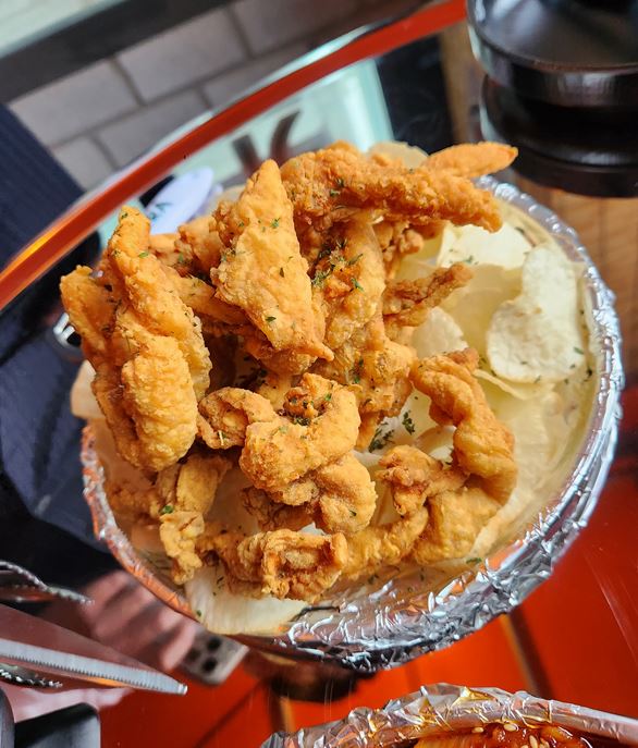 바삭하고 고소한 껍질튀김 정말 맛있네요😍적절한 두께와 바삭함이 어우러져 식감이 너무 좋았어