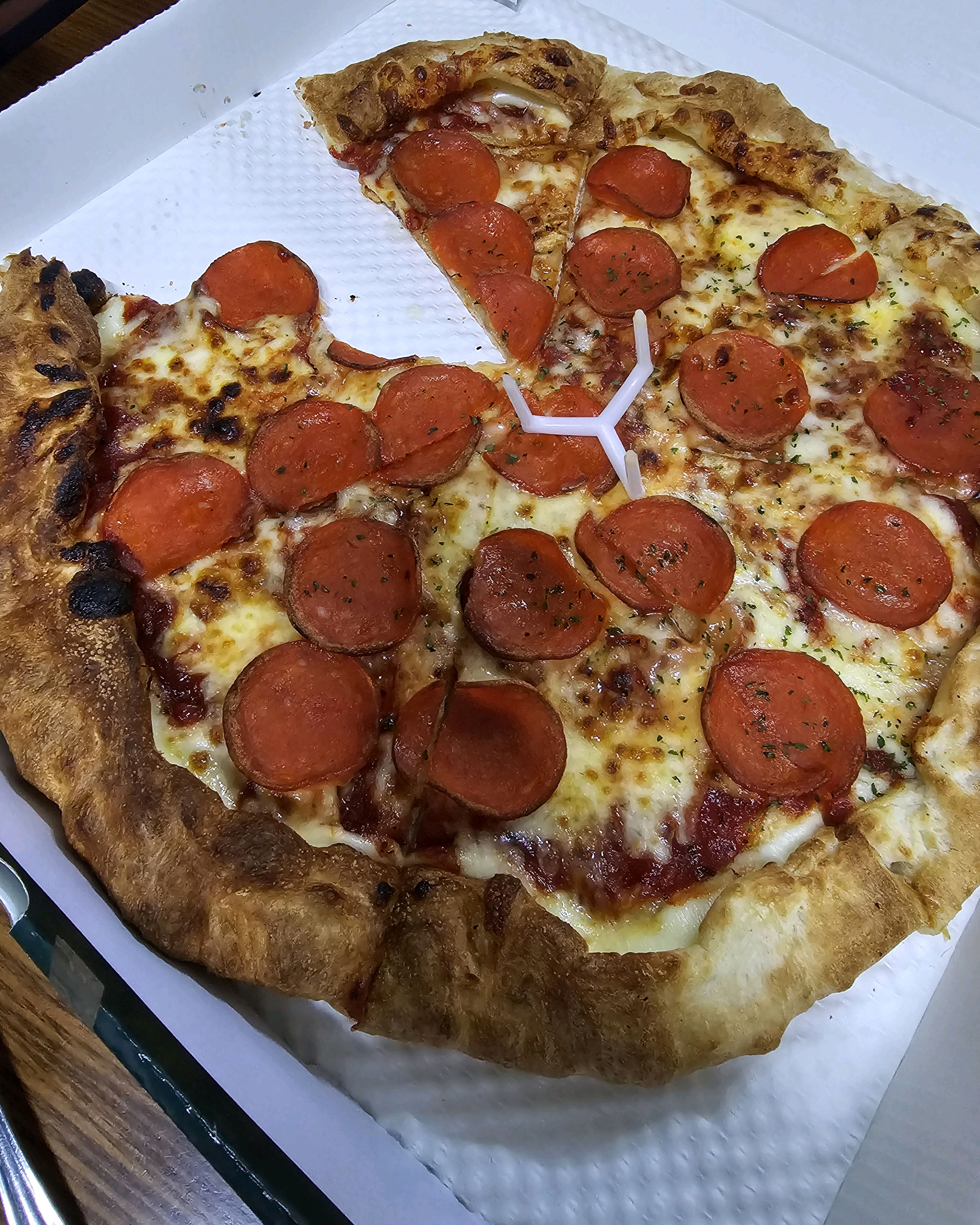 개인 입맛 차이일수도 있지만 제 기준에서는 피자헛,도미노 보다 정말 맛있고 가성대비 좋은
