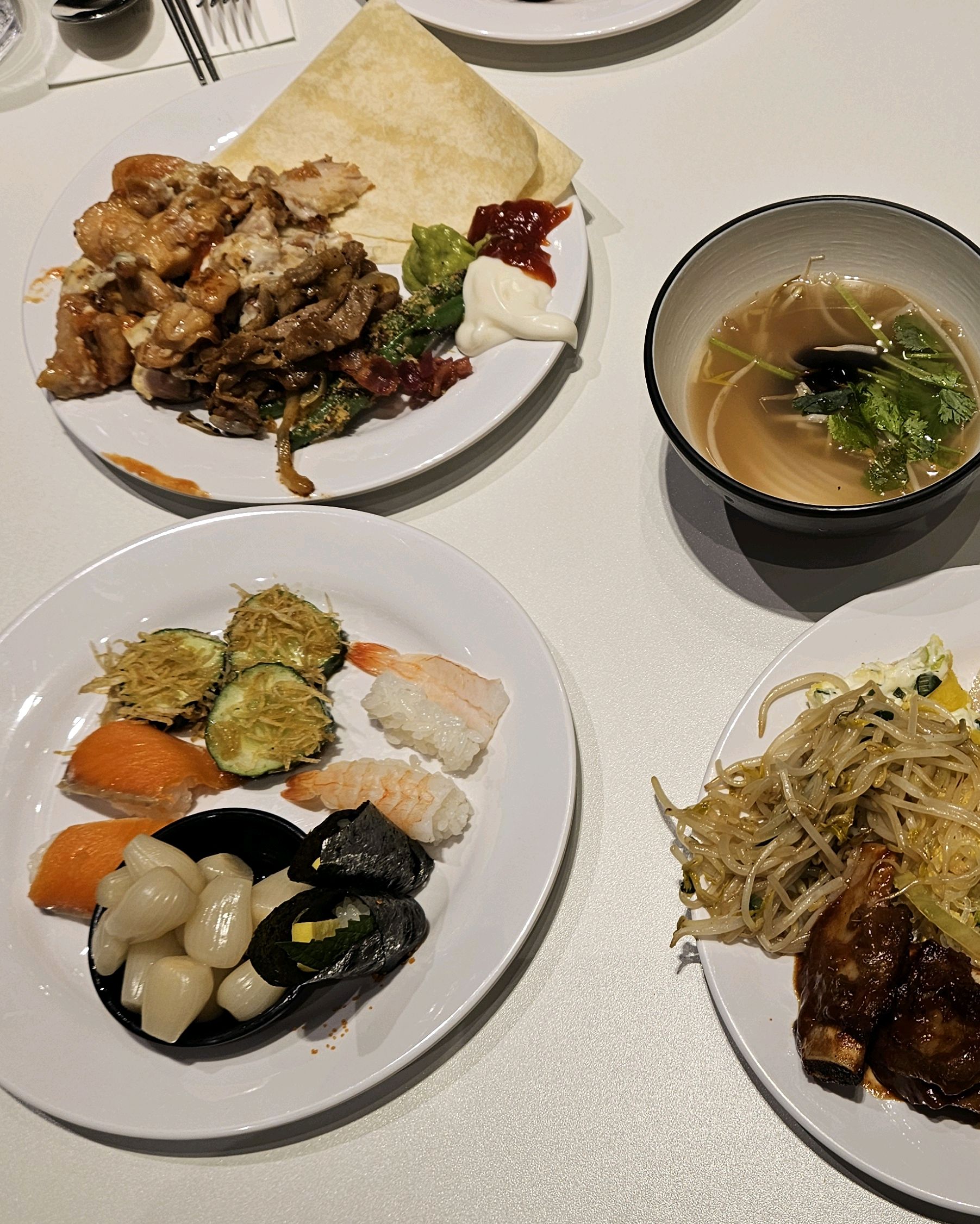 음식 리필 빠르게 되고, 맛있어요 - 양주 덕정 맛집 애슐리퀸즈 이마트 양주점