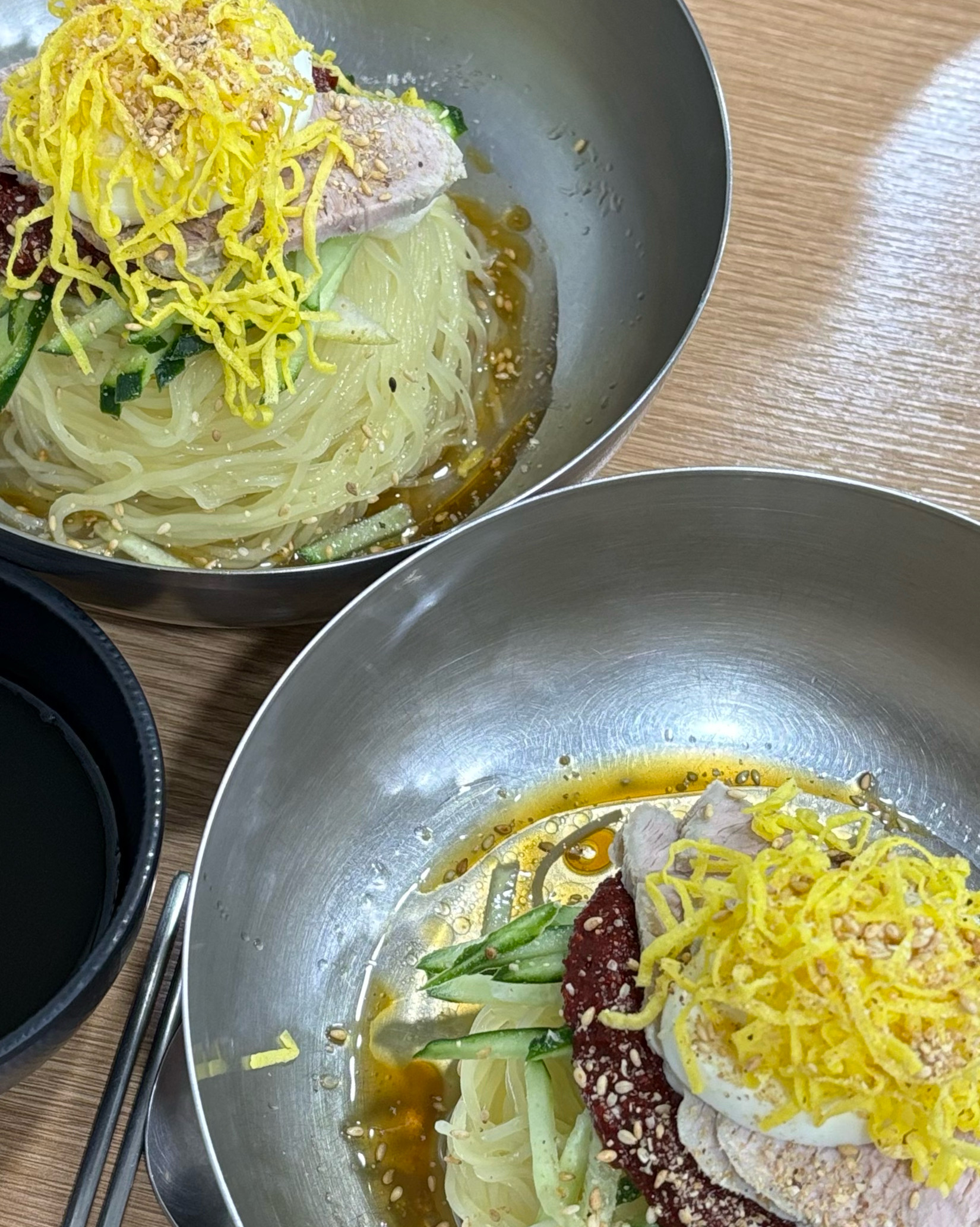 밀면 먹으러 부산 안 가도 될 거 같아요.. 친구가 안양 맛집이라고 극찬을 해서 같이 다녀