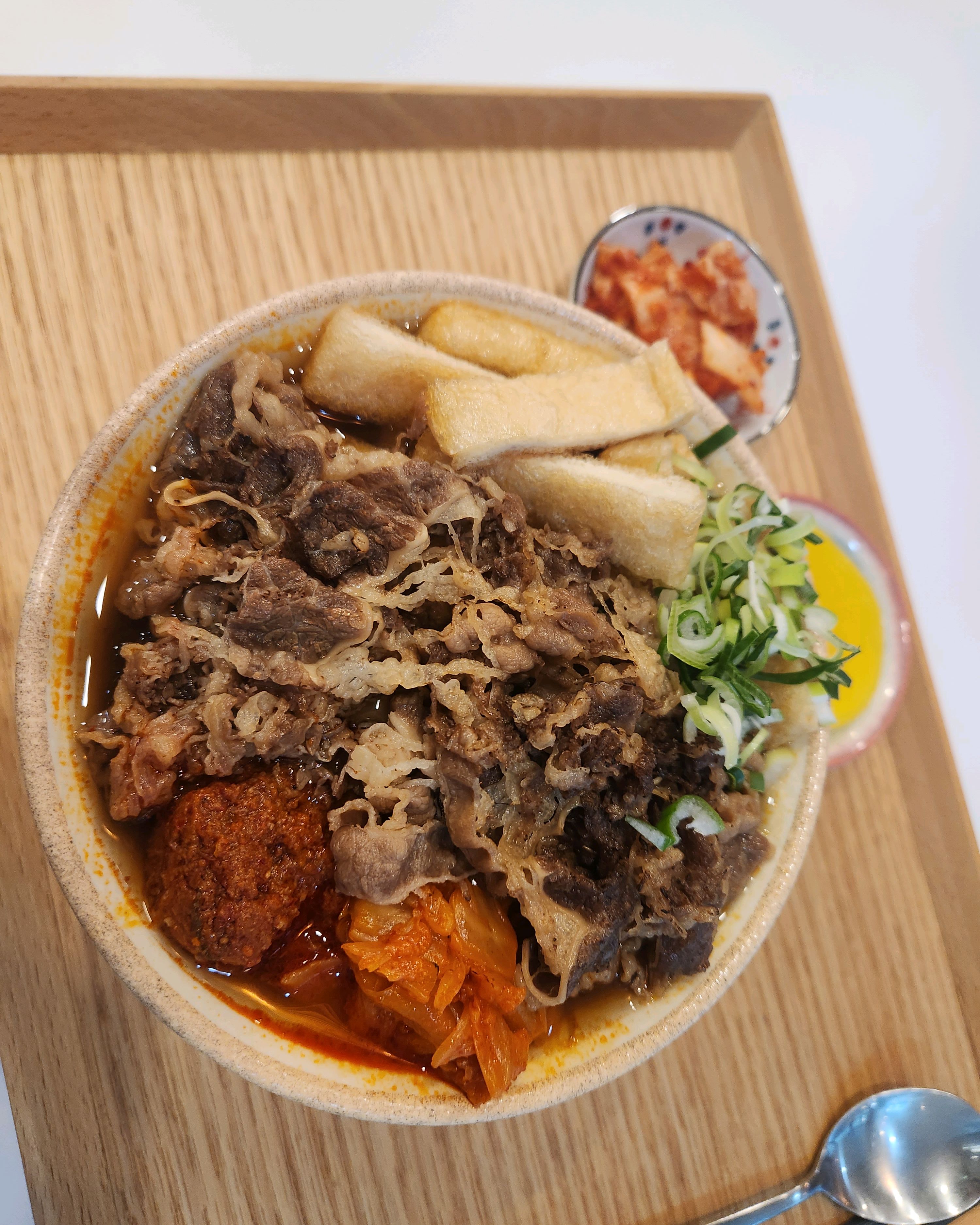 너무맛있어요..💕💕 맨날카레돈까스먹다가 오늘은 얼큰니꾸우동 먹었는데 얘도 찐이에요🔥🔥 추천