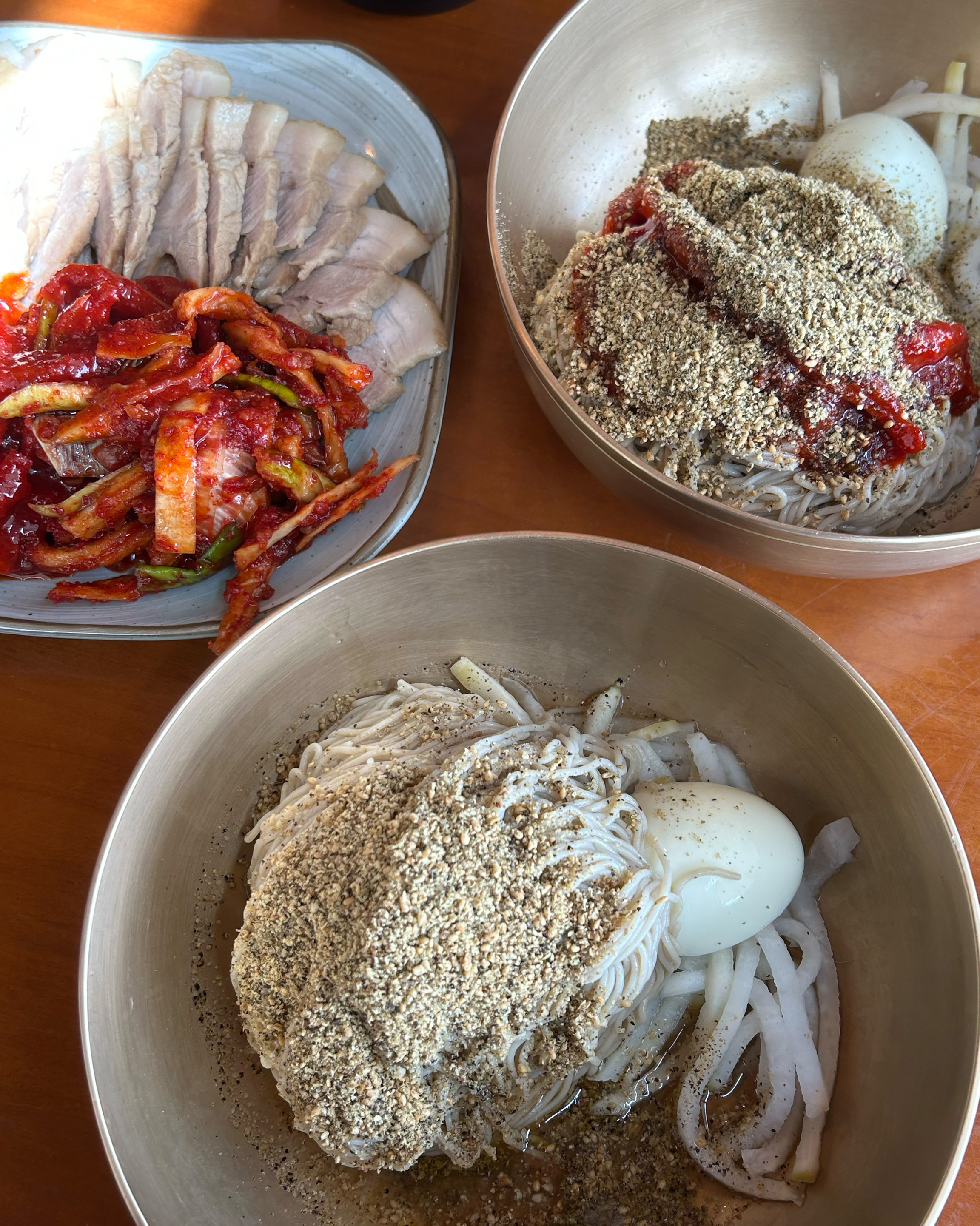 무친 존맛탱이아니라 sexy food!! 명태회도 쫄깃하니 너므 마시스므니다 - 제주 맛집 제주순메밀막국수