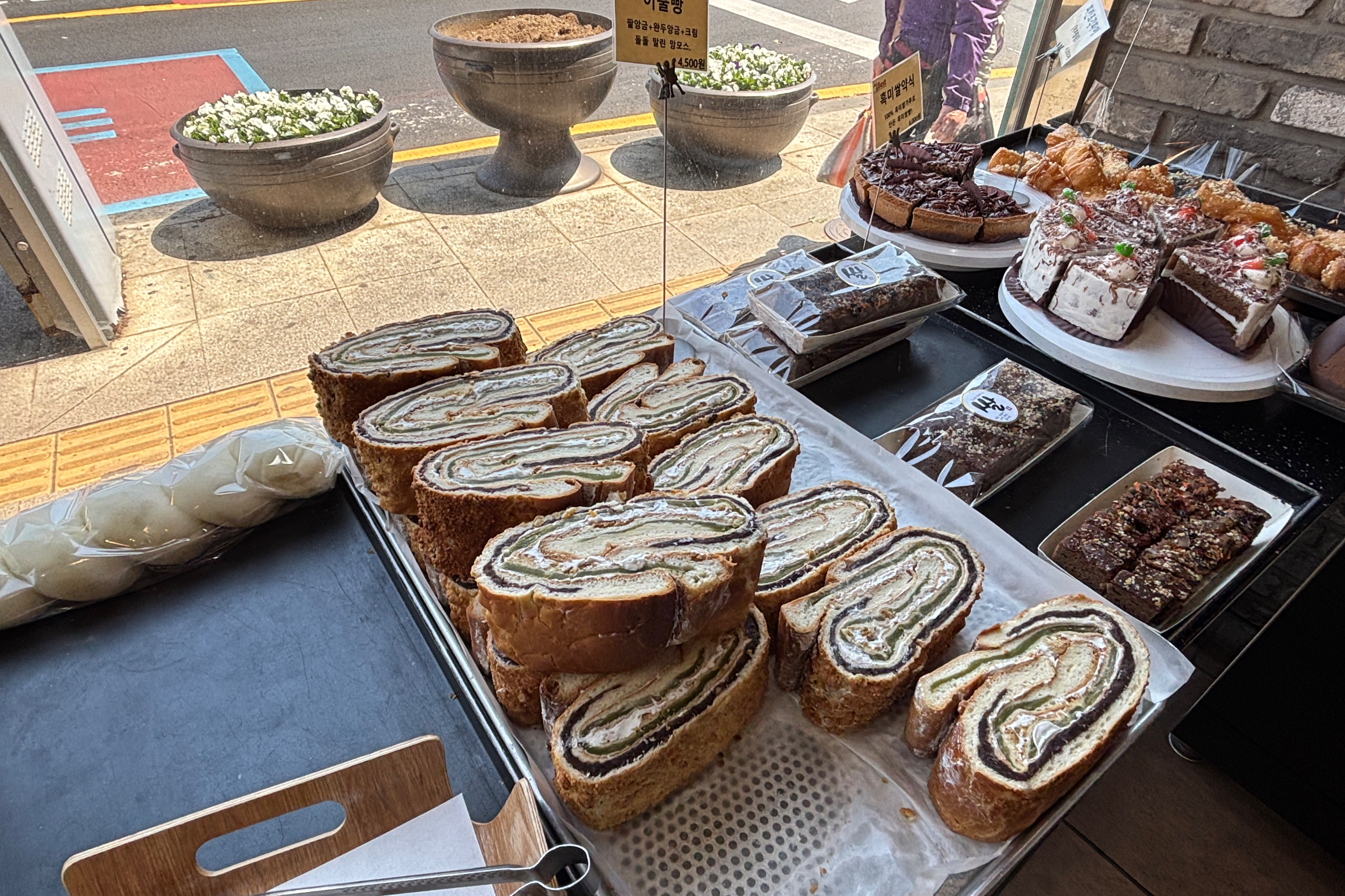 유명하다길래 빵지순례 왔습니다. - 제주 맛집 제일성심당