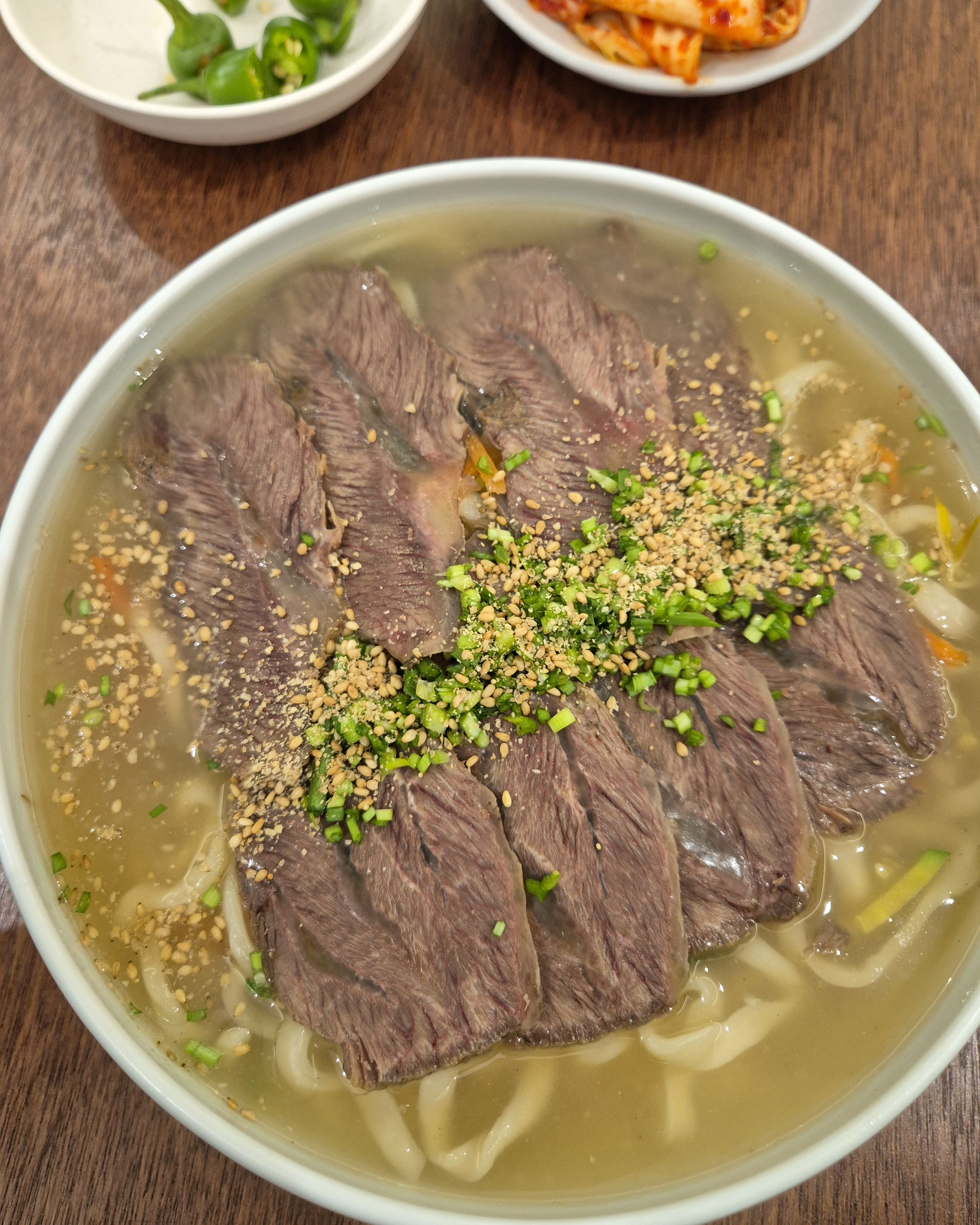 고기가 엄청 부드럽고 맛있습니다 - 불당동 맛집 모락국수 신불당점