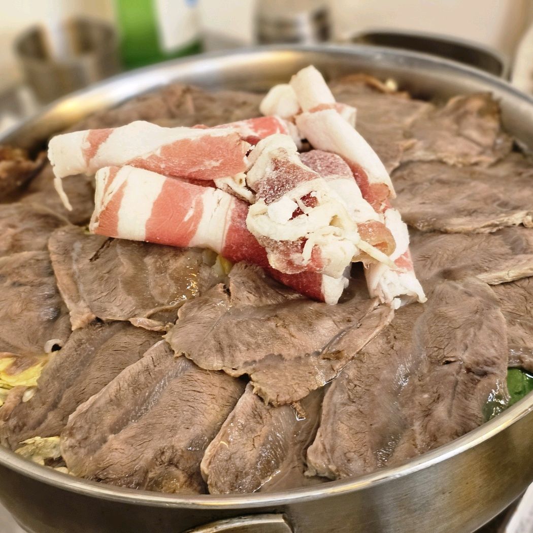 국물도 맛있고, 고기도 맛있고 - 천호동 맛집 스지사태&칼국수