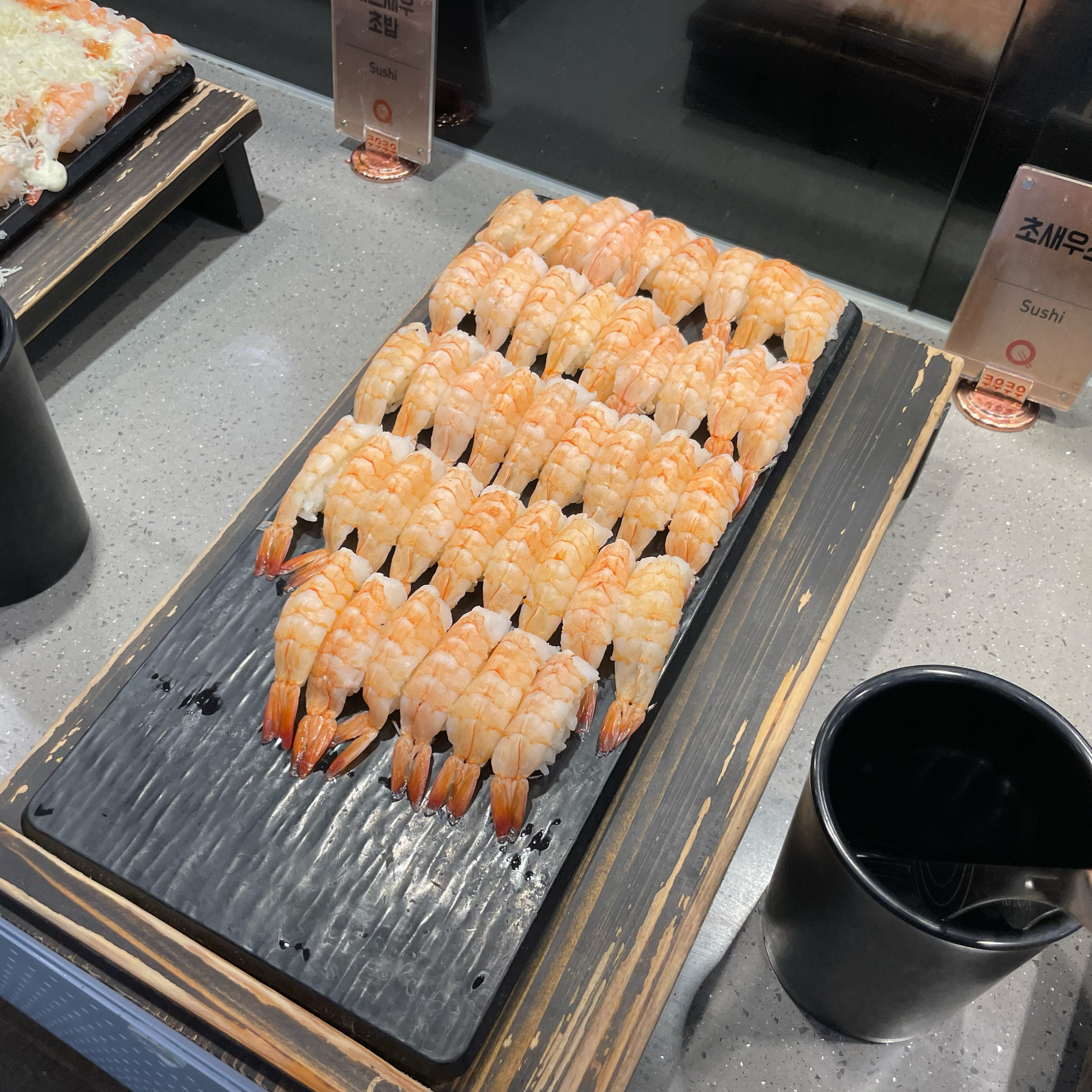 아주 오래전에 다른 지점 갔다가 정말 오랜만에 쿠우쿠우 먹고 싶어서 왔는데 정말 맛있어요~