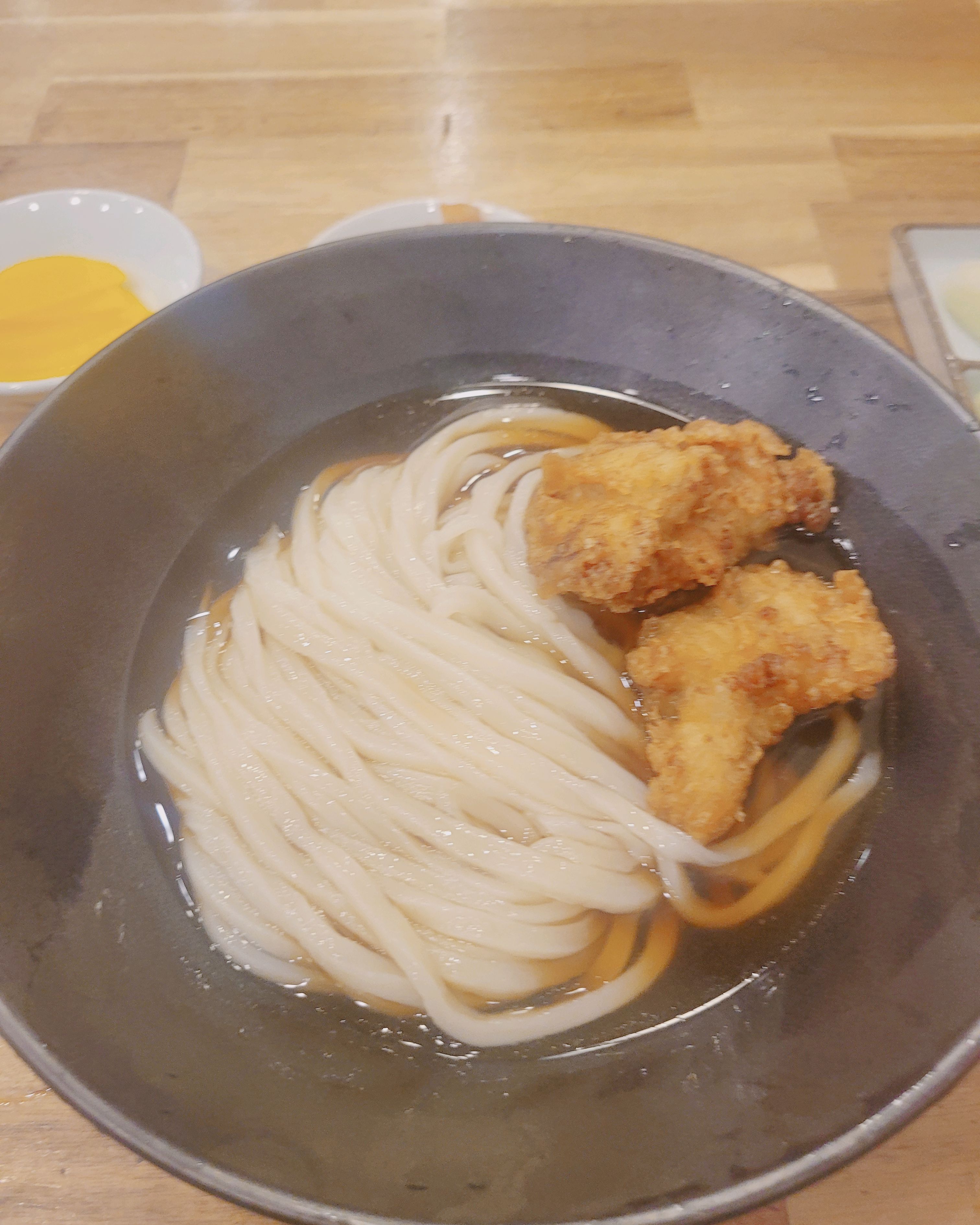 시간 잘맞추면 생각보다  대기시간이 짧았어요.면발이 쫄깃해서 맛있습니다. - 대전 맛집 토미야