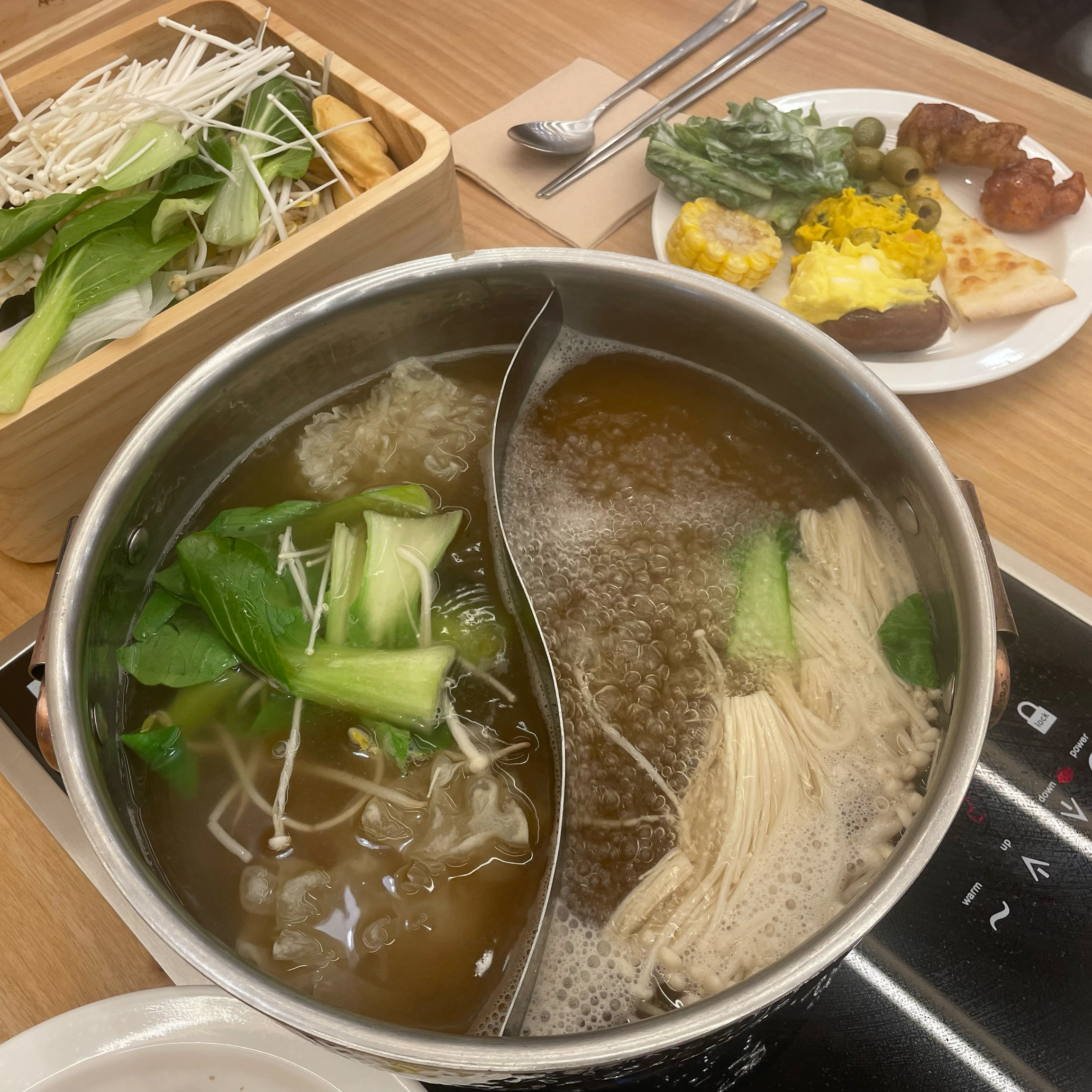 매장이 넓어서 단체모임하기 좋아요! - 양산 맛집 샤브올데이 양산점