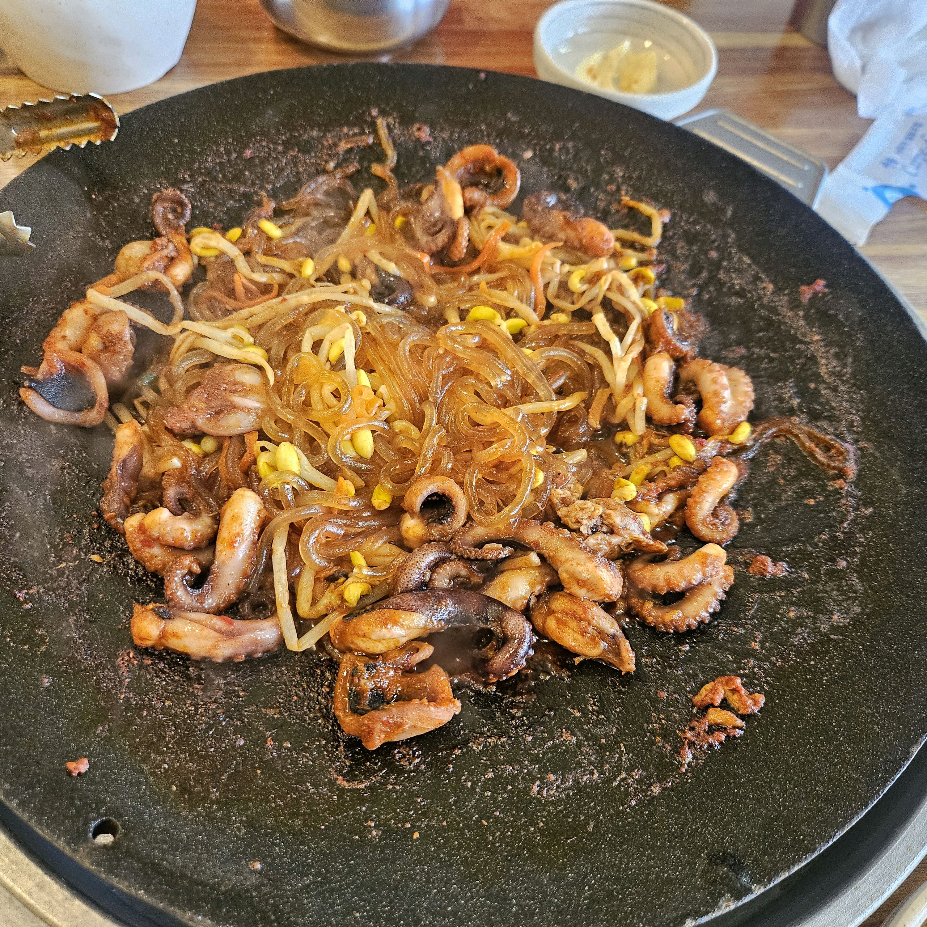 셀프바에서 가져온 신선한 야채들