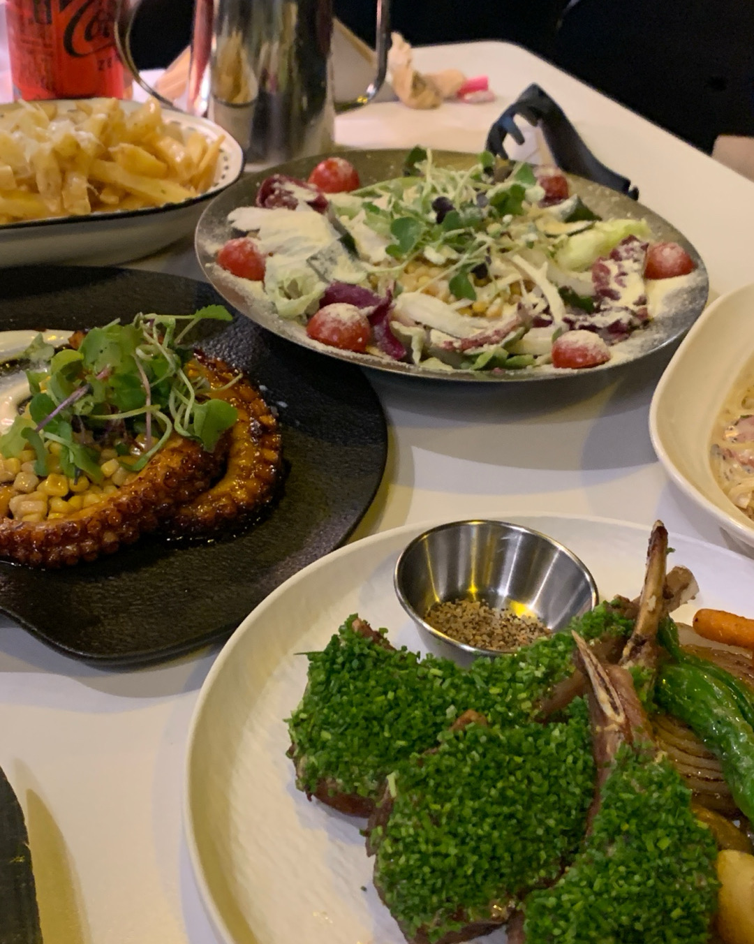 음식이 다 너무 맛있어요~! 특별한 메뉴도 많고 분위기도 좋아서 다음에 또 방문해서 먹을거