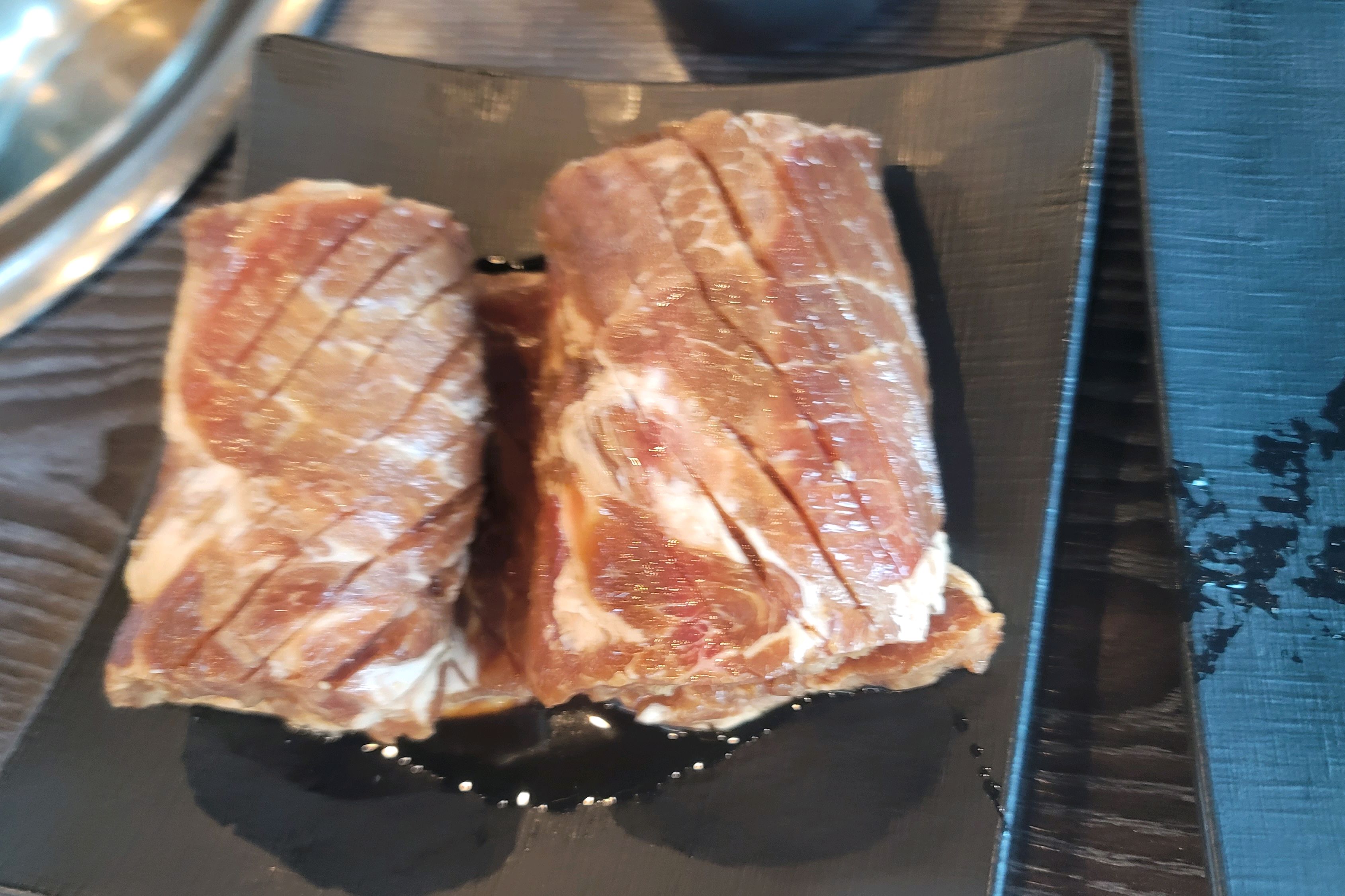 고기가 엄청 부드럽고 맛있습니다. 아이들도 맛있다고 좋아하네요~ 주차장도 있고 서비스도 좋