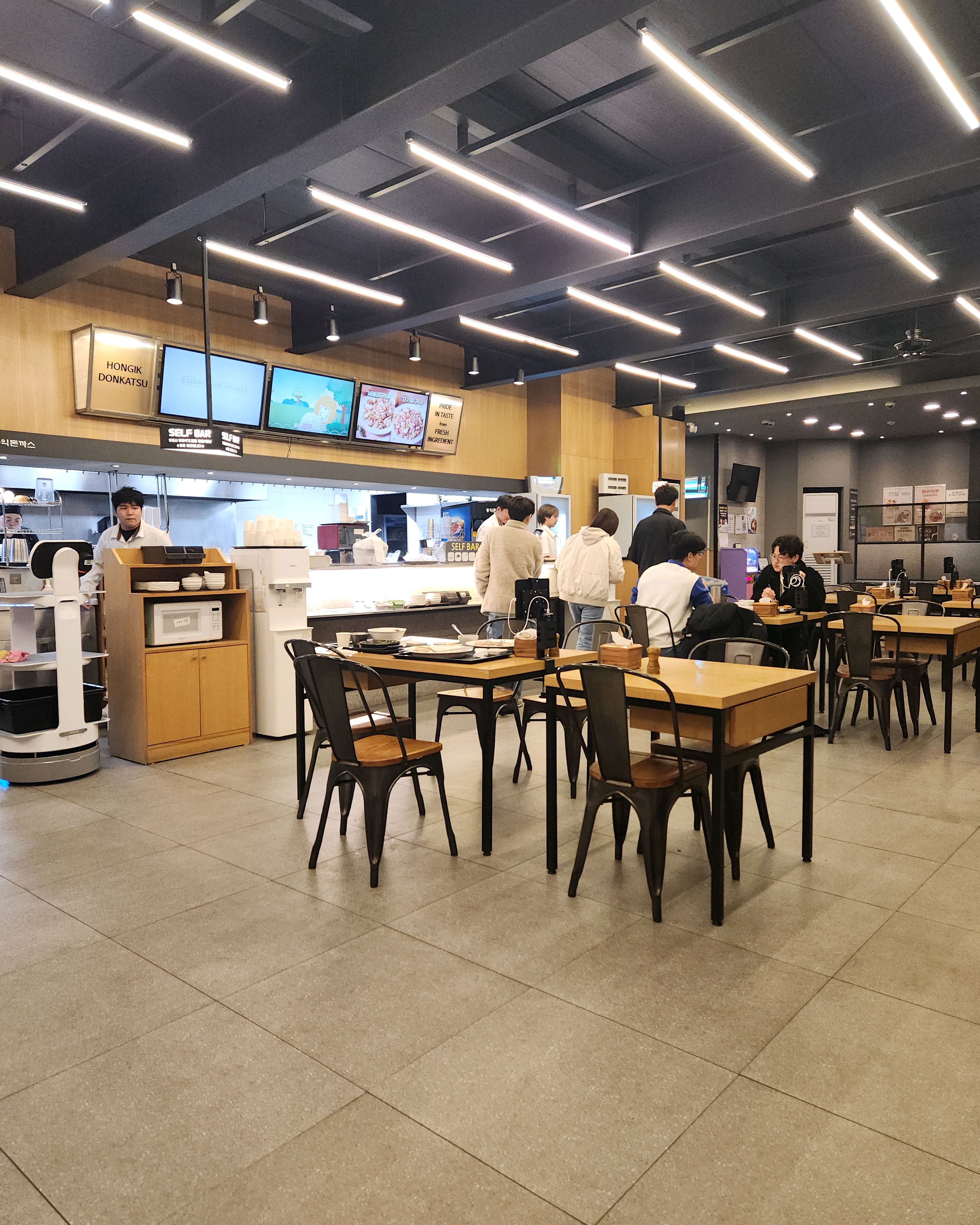 쾌적하고 맛있어요 - 운양동 맛집 홍익돈까스 김포운양점