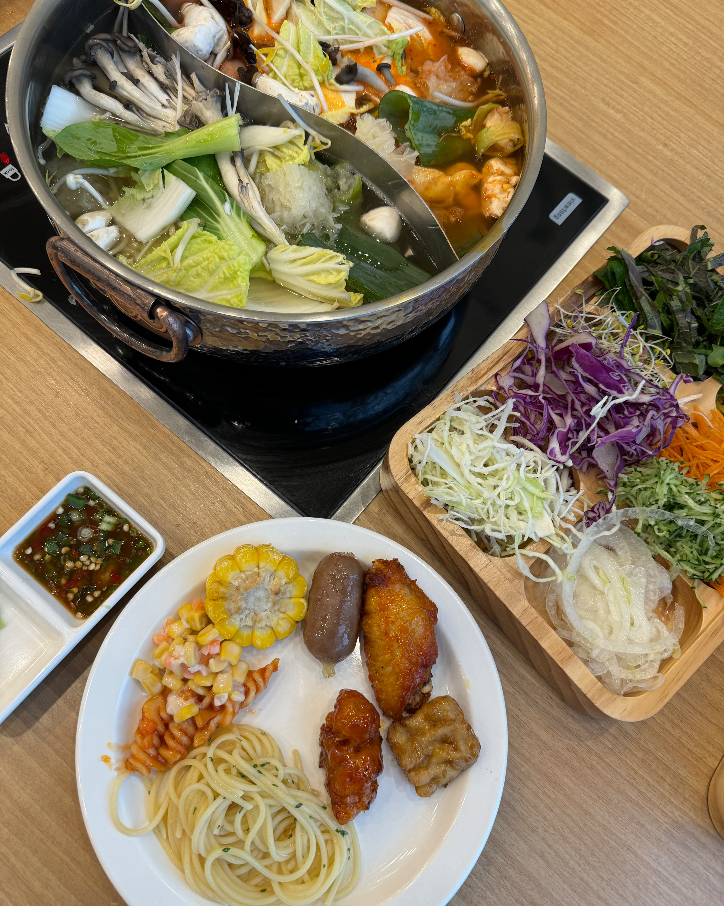 매장도 넓고 재료도 신선해요👍🏻 가족끼리 외식하기 너무 좋아요👍🏻 - 양산 맛집 샤브올데이 양산점