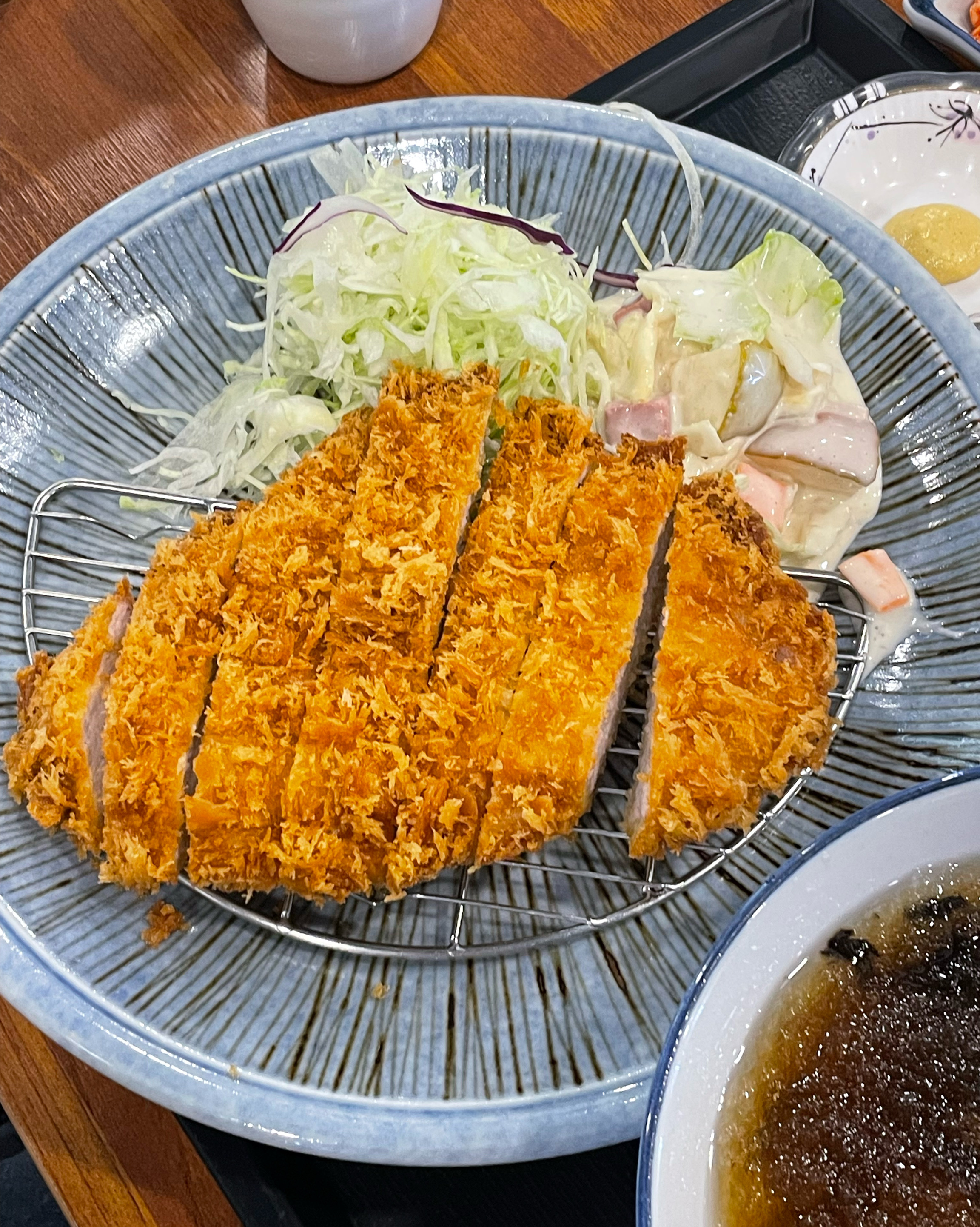 돈까스 진짜 바삭한데 담백하고 너무 맛있었어요👍👍👍역대급 돈끼스 - 망원동 맛집 망원돈까스