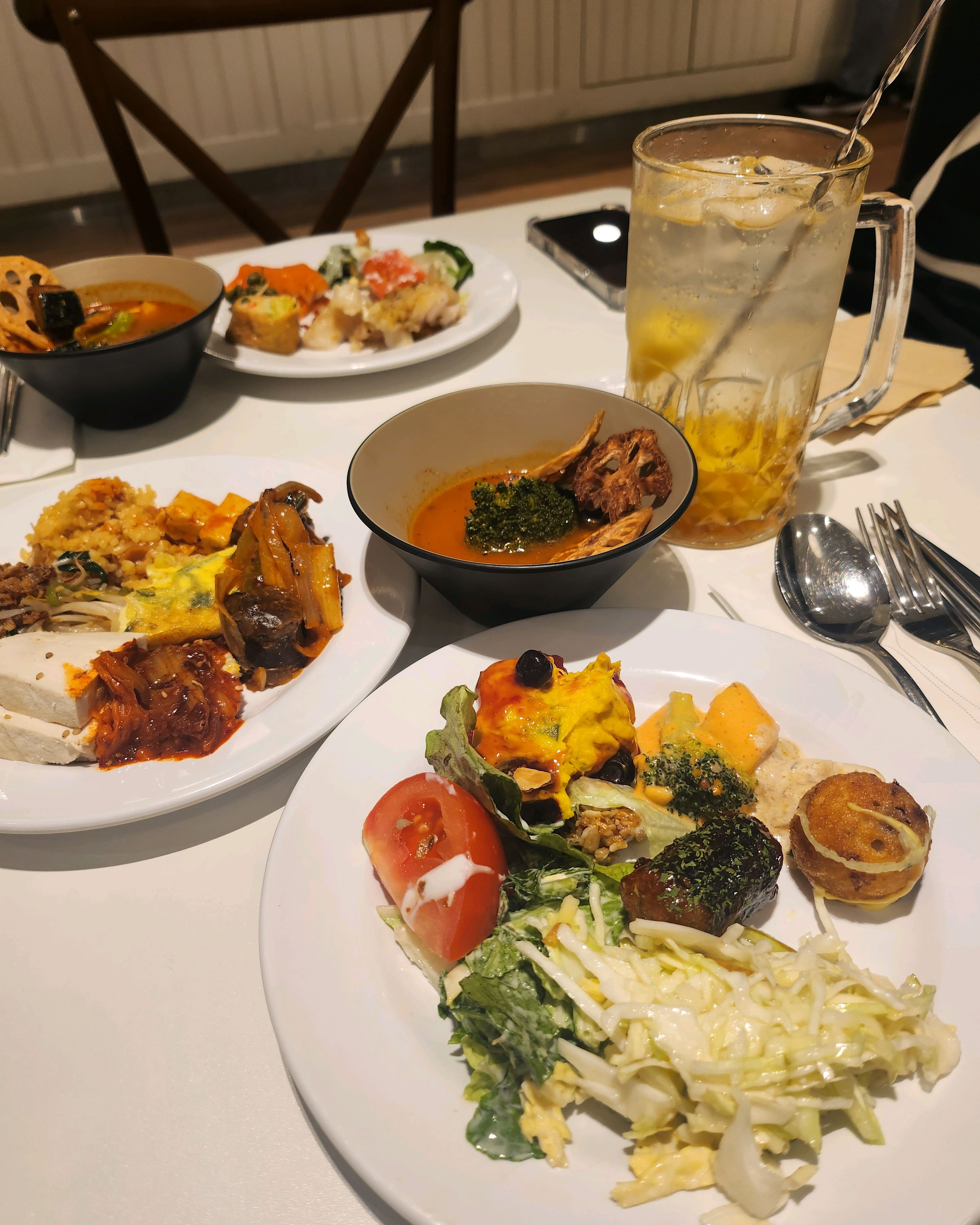 치킨 컨셉으로 바뀌었길래 친구랑 아점 먹으러 감. - 강남역 맛집 애슐리퀸즈 강남역점