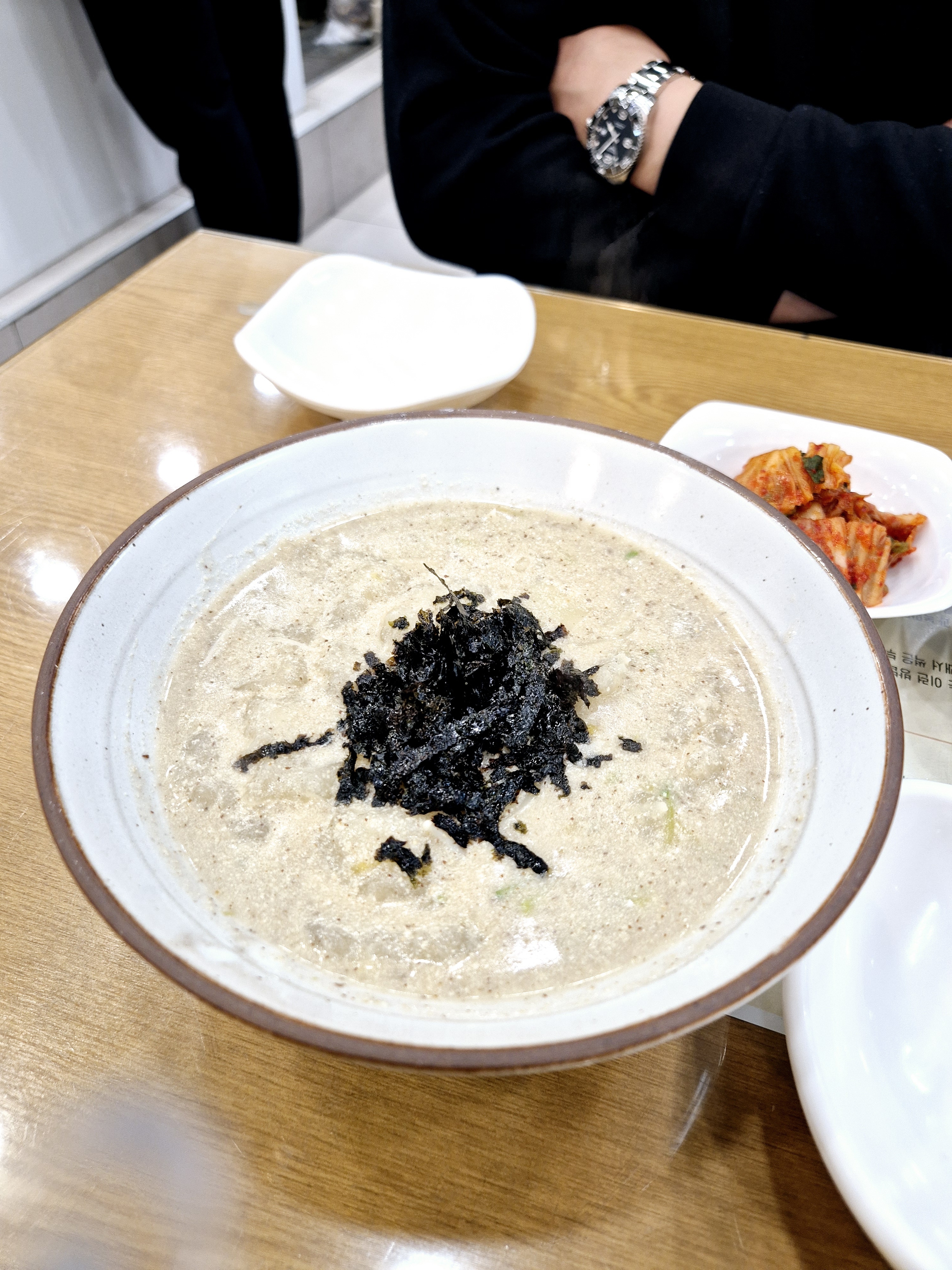 역시 속초시장 옹심이 맛집이에요!! - 아바이마을 맛집 속초신토불이감자옹심이