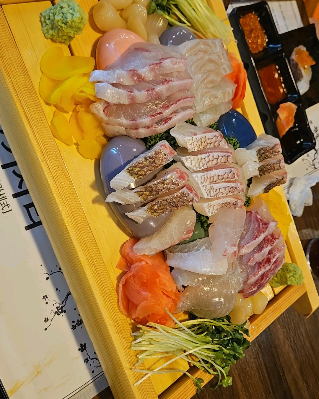 벌써몇번째 방문한지모르겠습니다. 올때마다 너무 많이먹어서 죄송할정도입니다. 항상감사합니다.