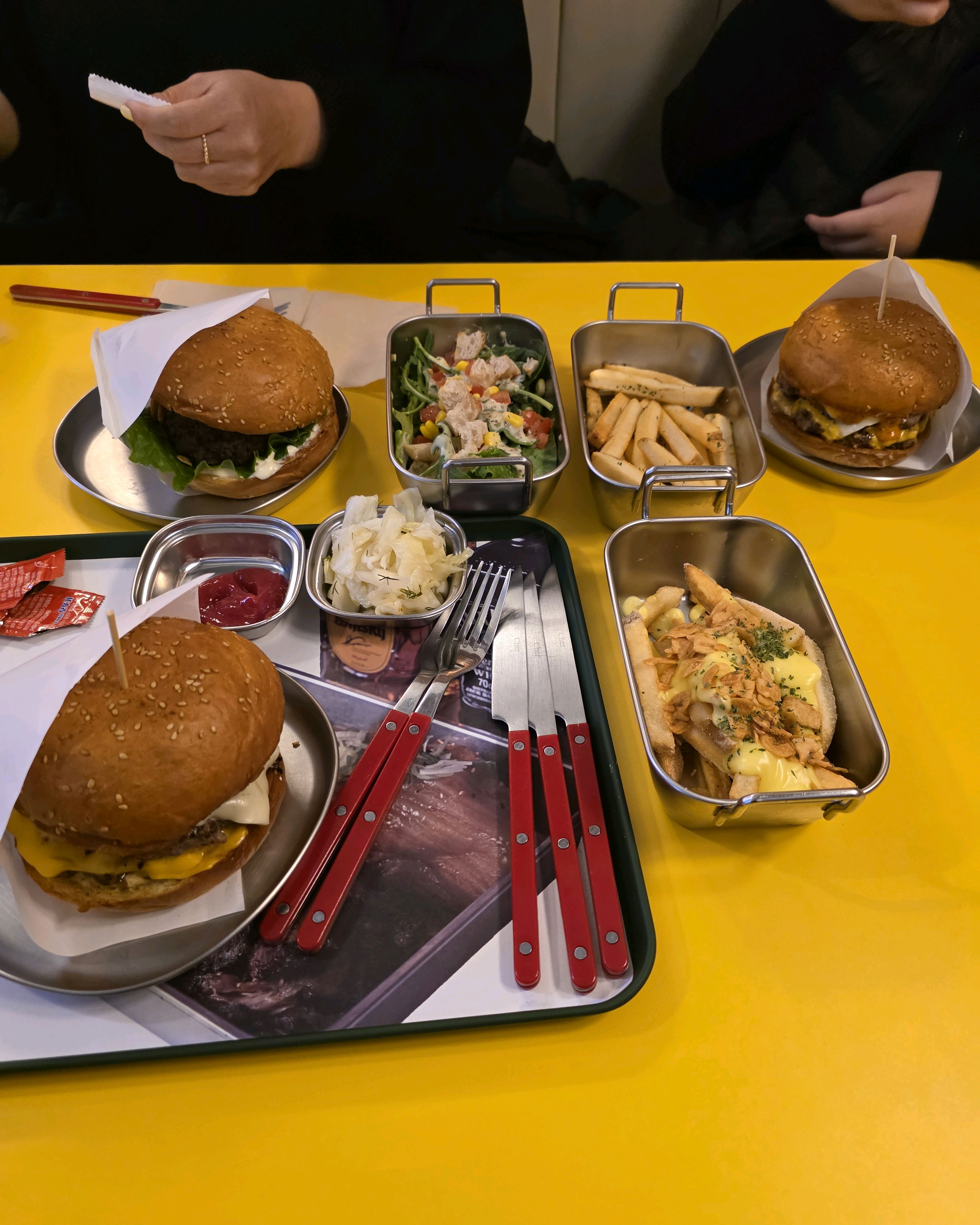 패티도부드럽고 감튀도맛났어요 - 불당동 맛집 미트미트