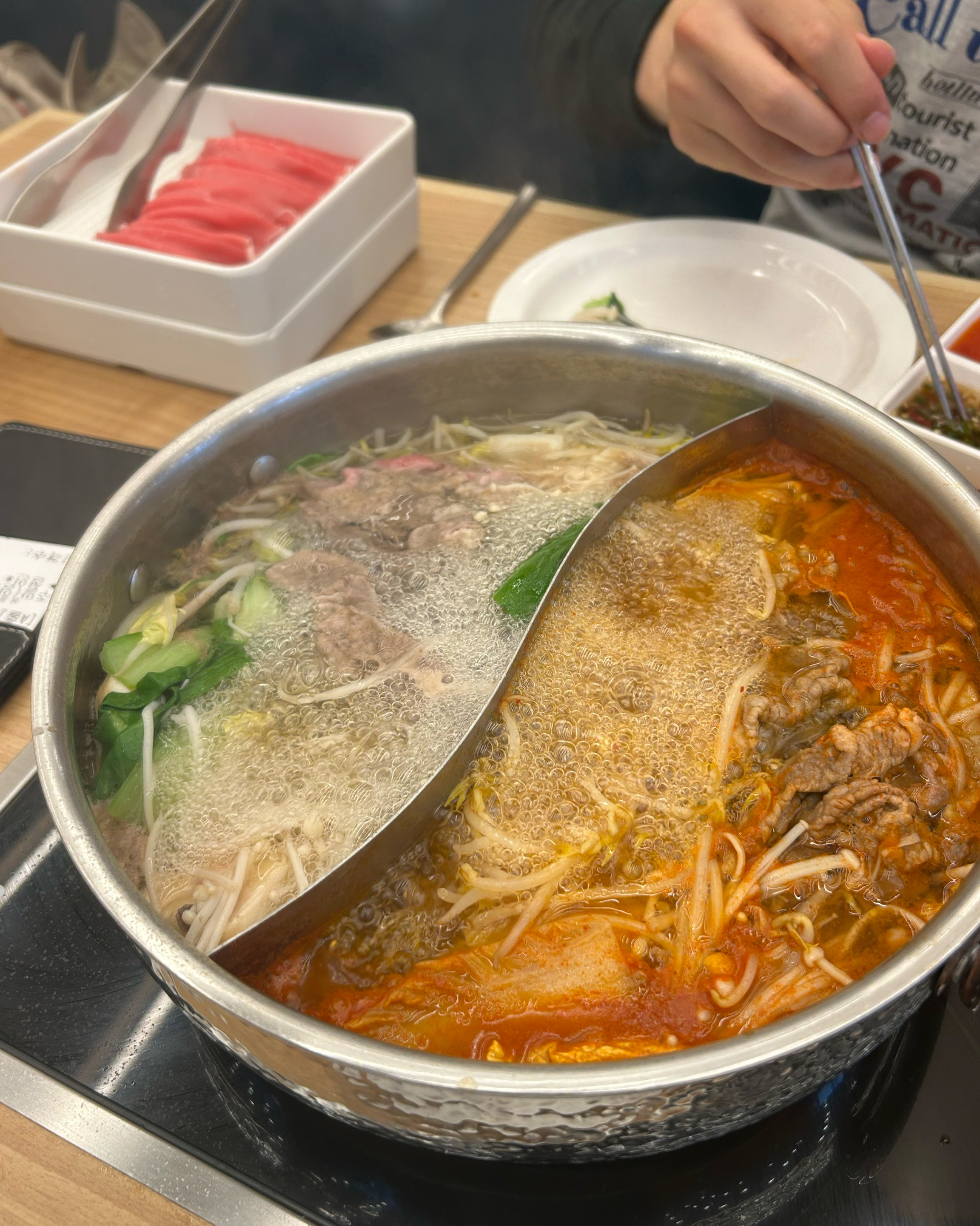 매장이 엄청 넓고 아늑한 분위기네요 - 양산 맛집 샤브올데이 양산점