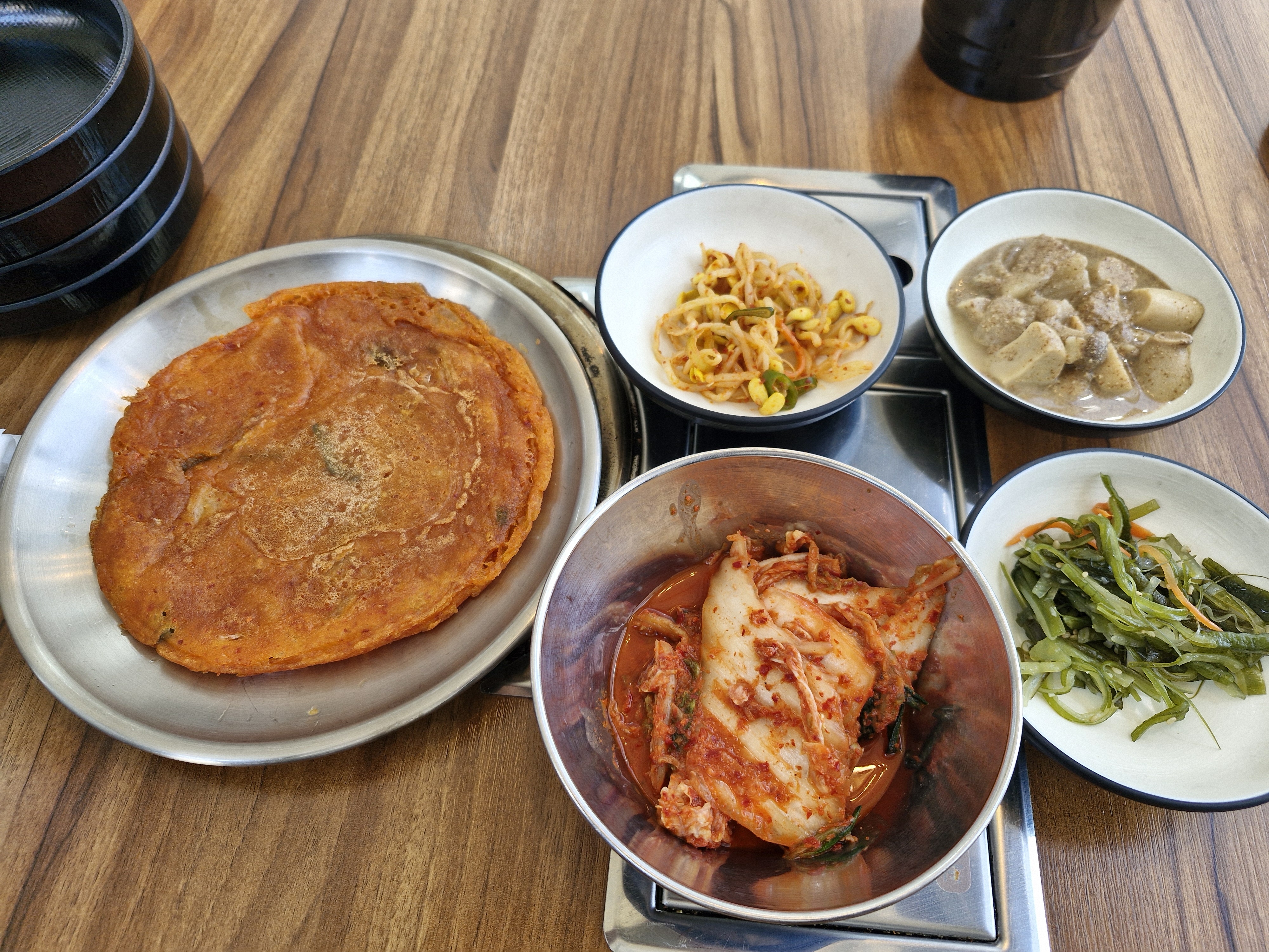 나들이 나온 분위기가 물씬 느껴지는 곳입니다. - 대전 맛집 솥뚜껑 본가 수피아