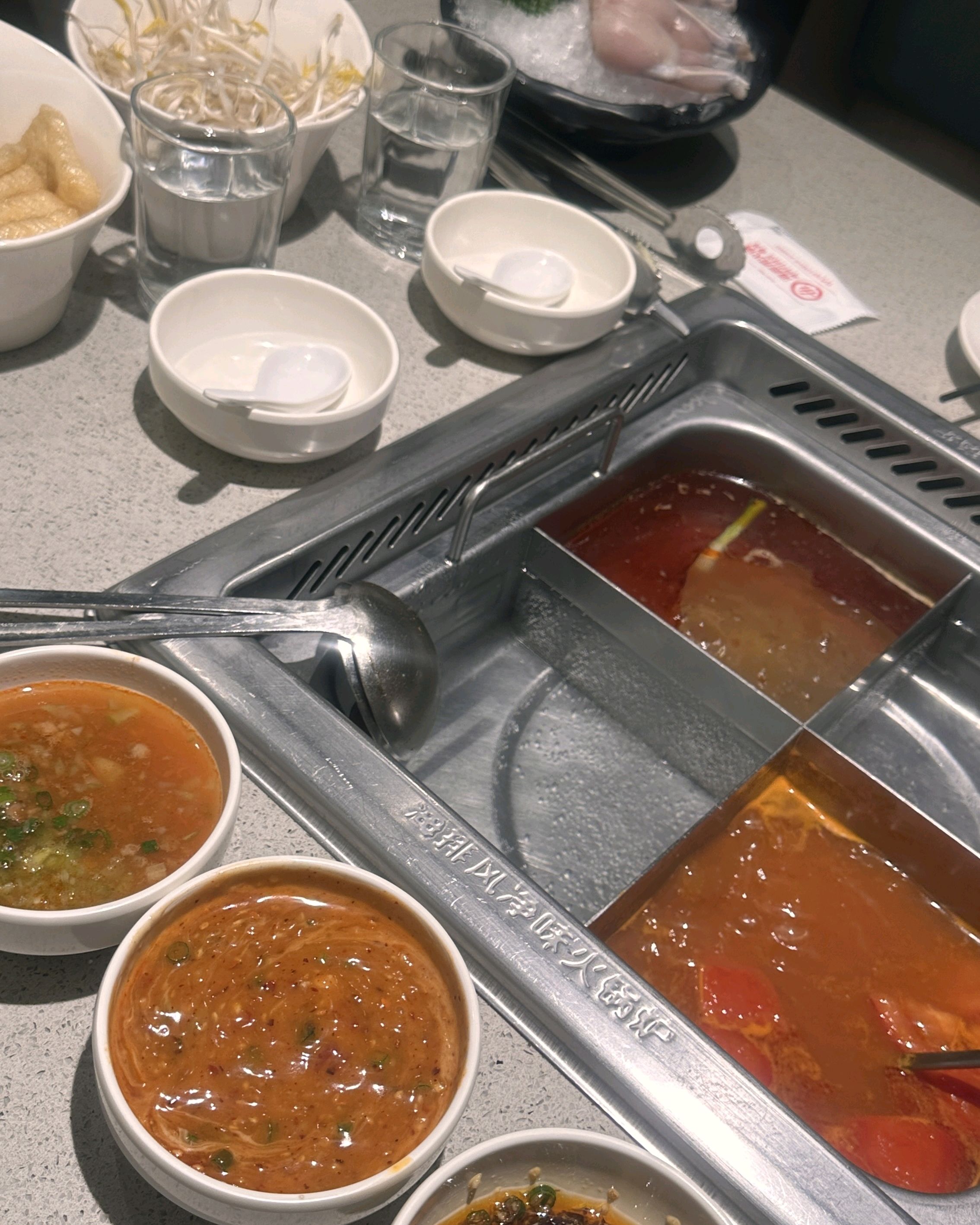 대기 1시간 했는데 1층 전체가 웨이팅 공간이라 기다리는 게 안 힘들었어요! 맛은 역시나