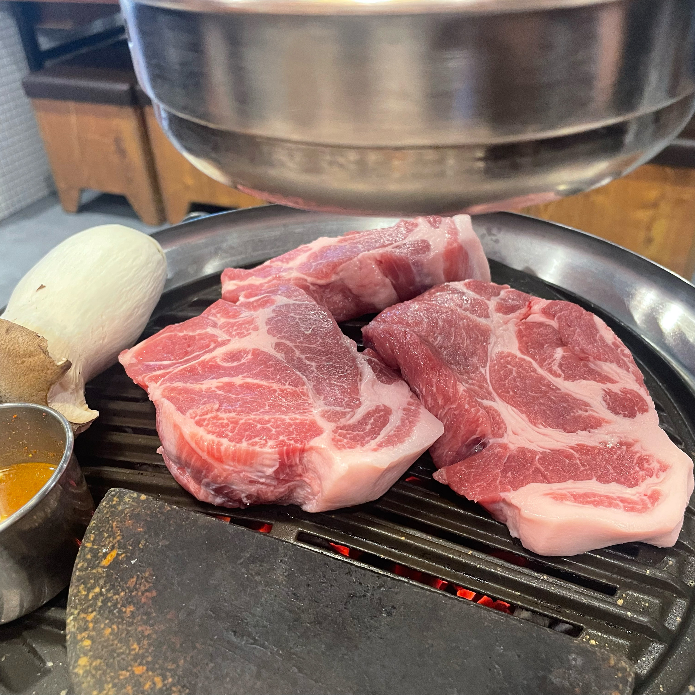 아이들이 고기 먹고싶다고하면 오는 곳이에요. 집근처에 맛집이 있어서 좋아요. 다 맛있는데