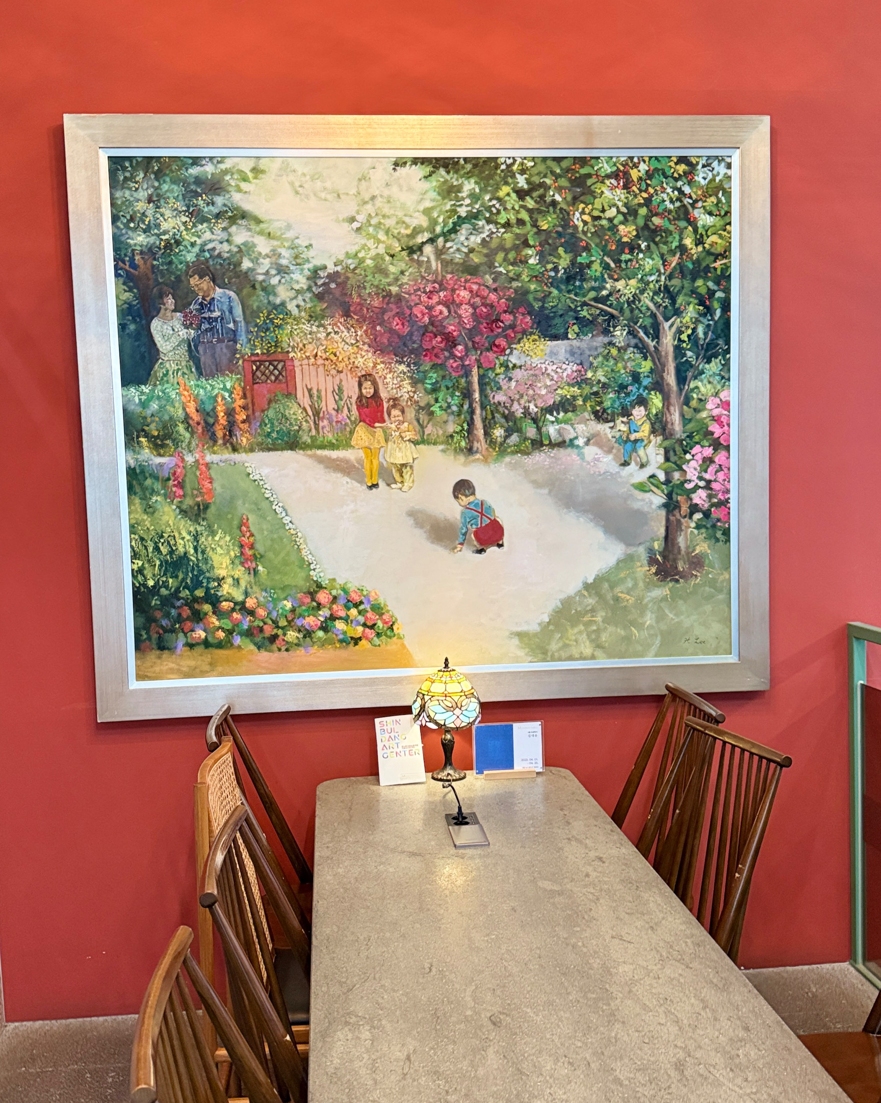 주기적으로 바뀌는 그림 구경하는 재미도 있네요 - 불당동 맛집 멜버른커피하우스