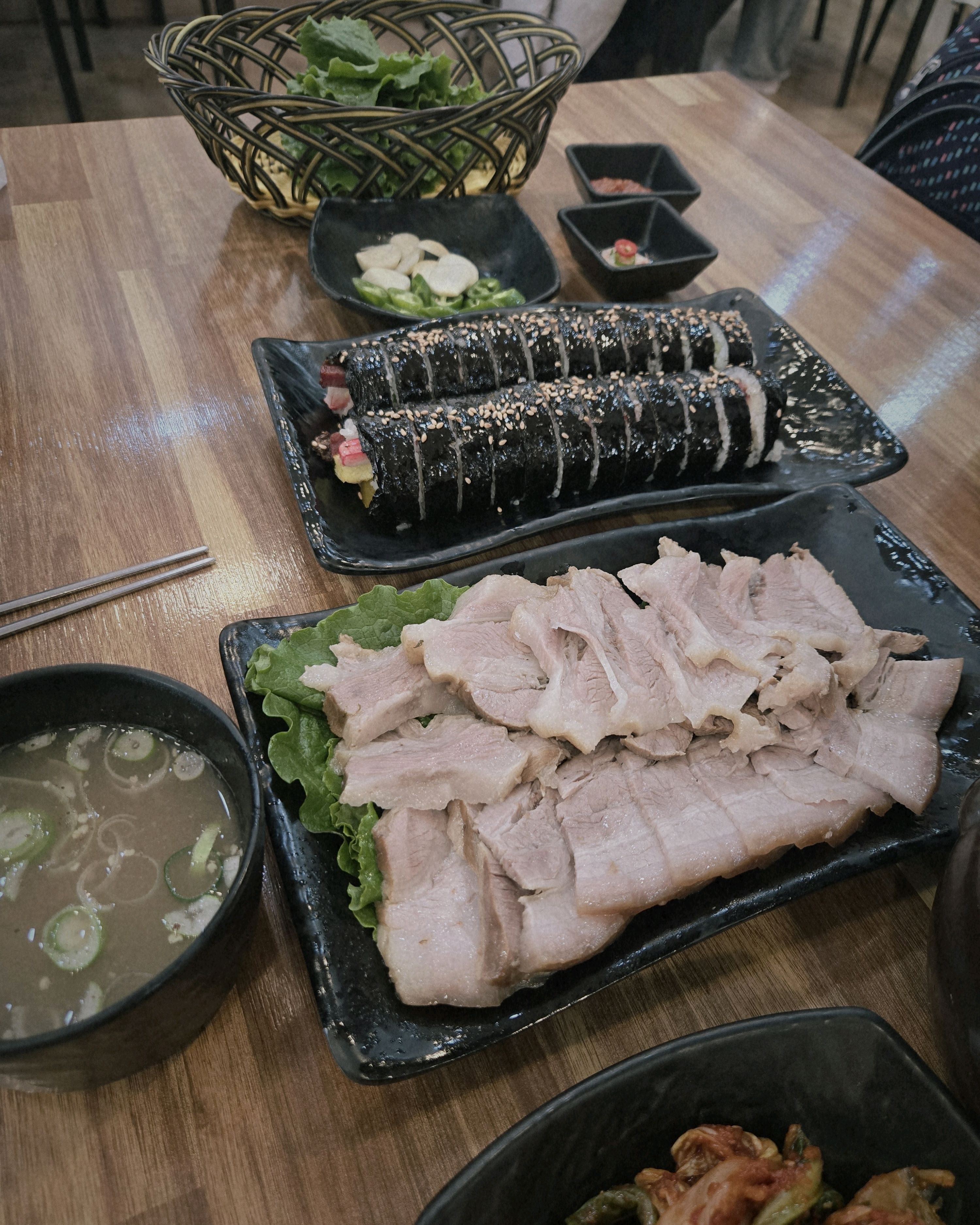 수육 김밥 칼국수 - 대전 맛집 미소본가스마일칼국수