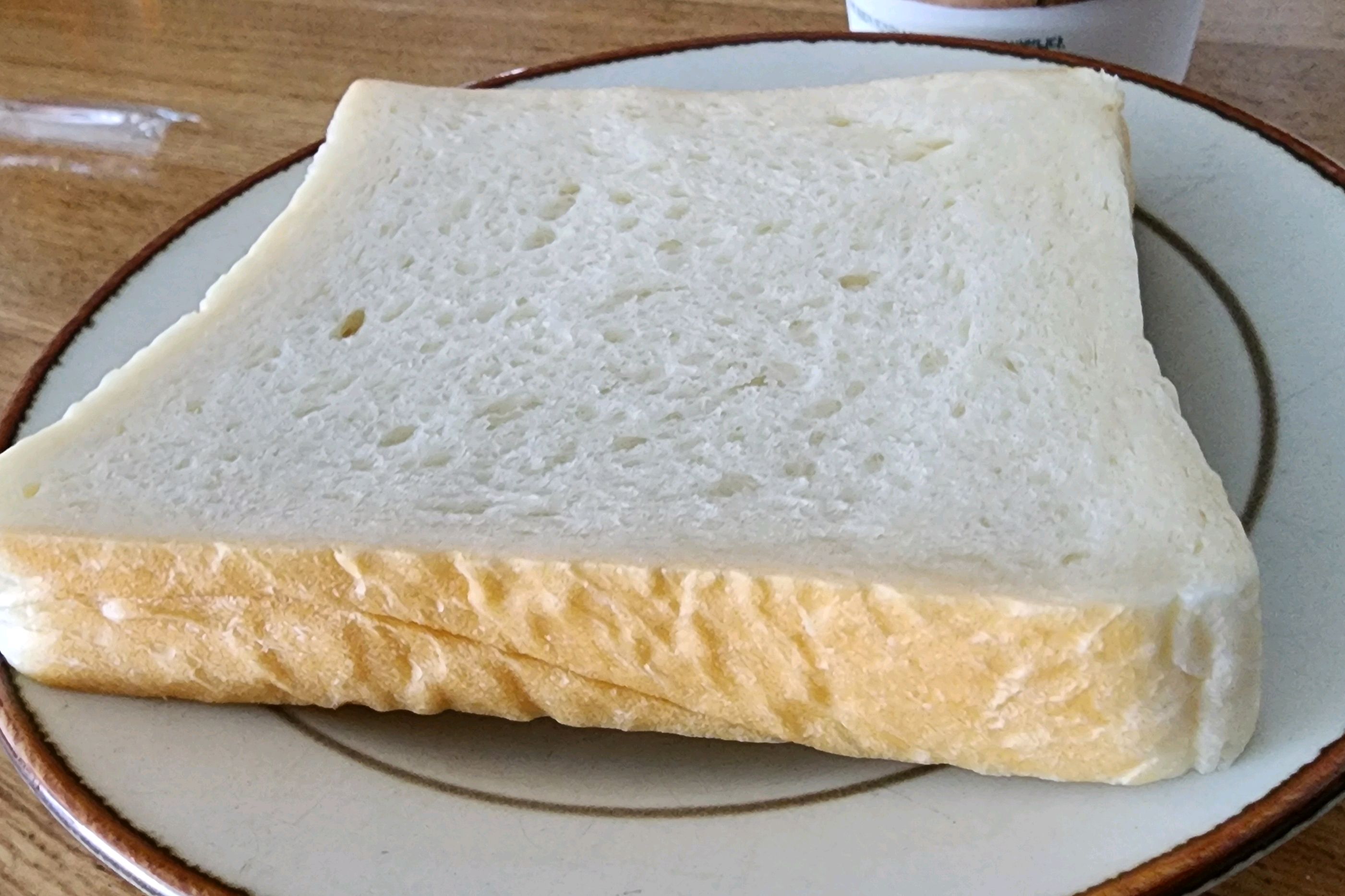 9시 갓 나온걸로 따뜻함을 기대했는데 이미 식었네요 - 만촌 맛집 화이트리에 만촌점