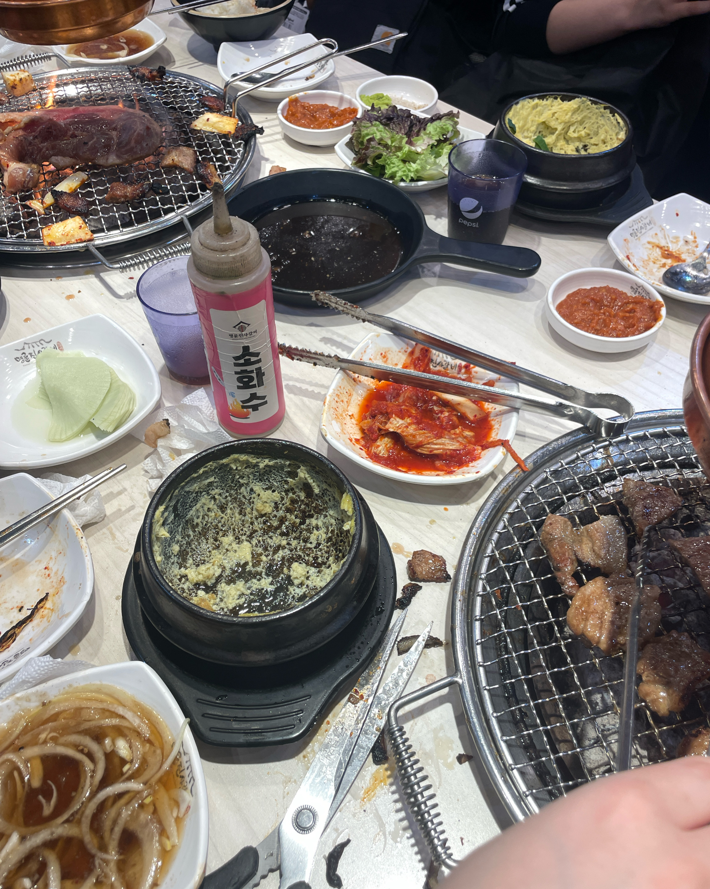친구들이랑 왔는데 맛있고 저렴하게 잘 이용했습니다 ㅎㅎ !! 가깝고 매장이넓어서 자주 이