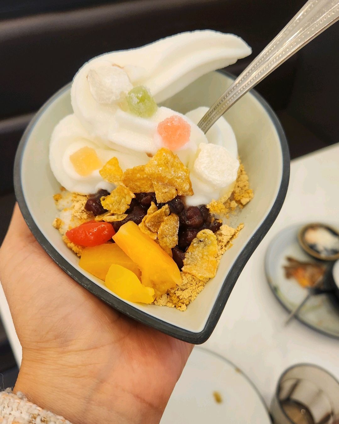 쿠우쿠우 송탄점은 스시 뷔페로도 유명하지만, 저는 솔직히 디저트가 제일 인상 깊었어요. 식