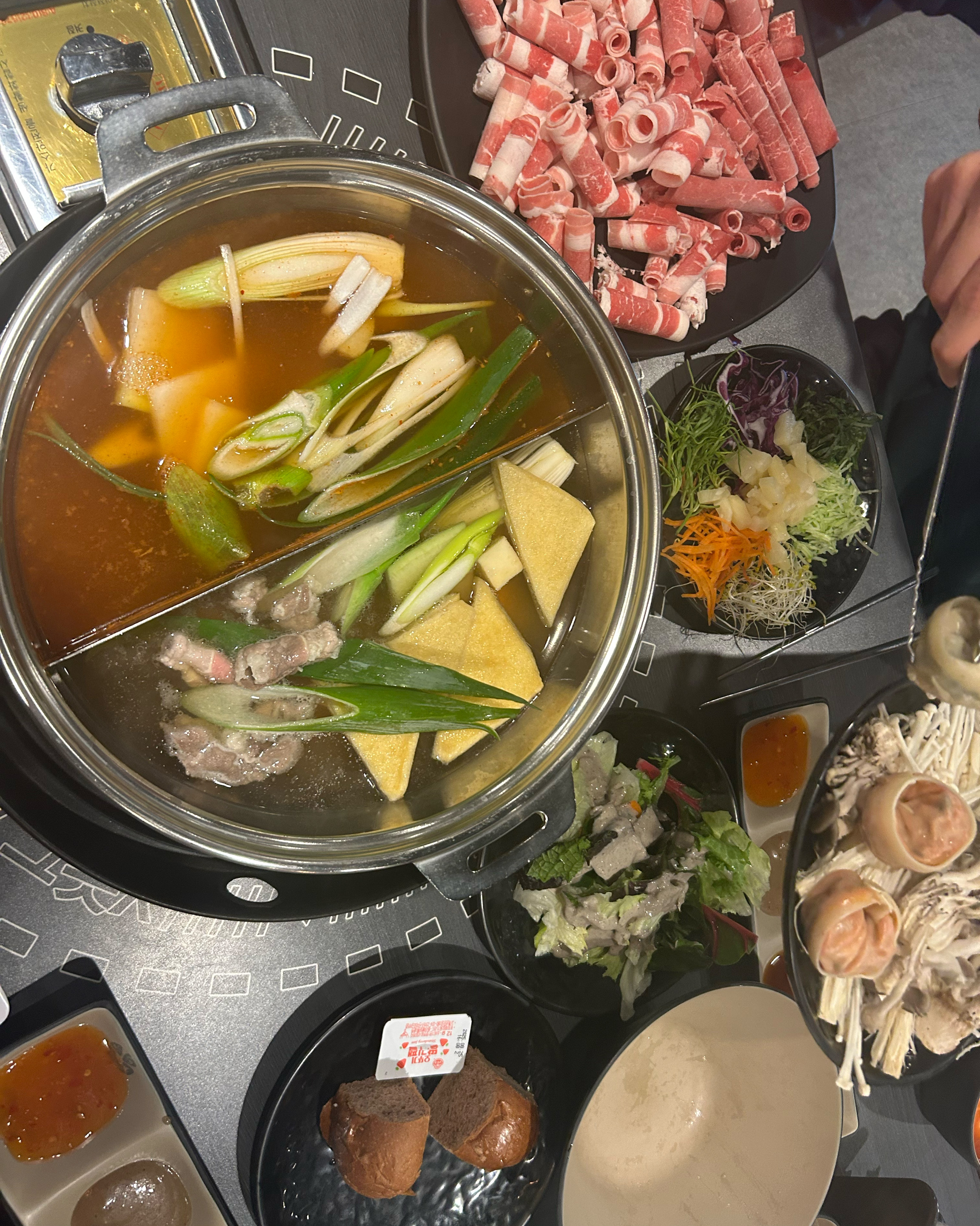 재료가 신선하고 맛있었습니당 특히 줄무늬 어묵이 너무 맛있어요!!!!!!! ㅎㅎ 담에 또
