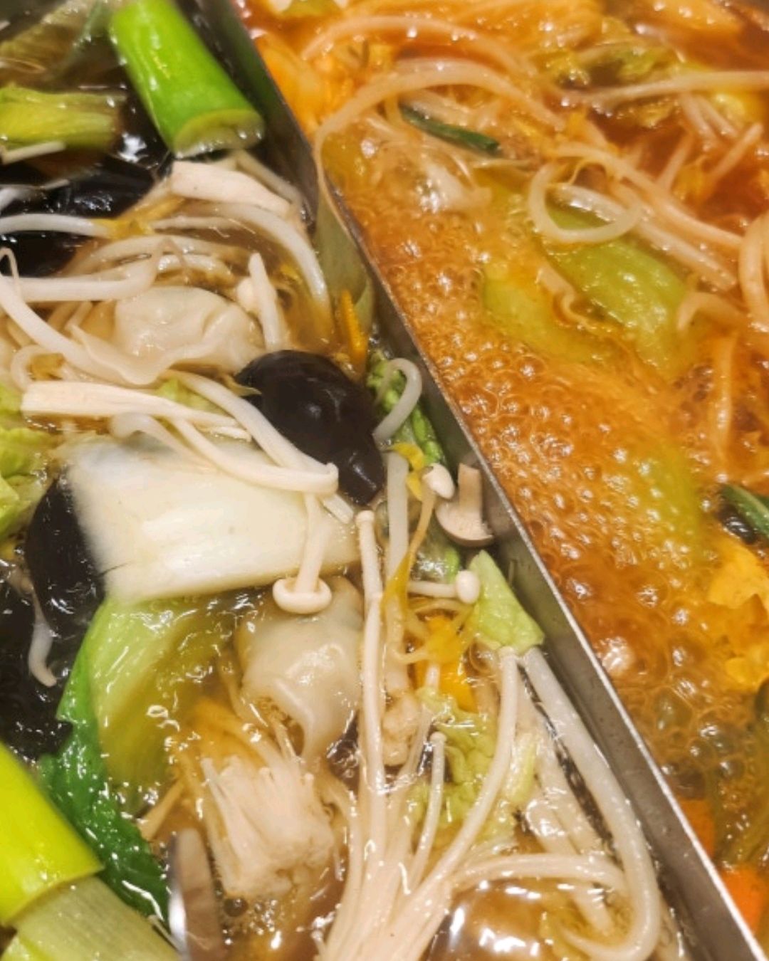 사람 없는 3시쯤 가니 딱 좋다. 조용하니. 고기도 야채도 너무 만족. 괜만한 치킨집보다