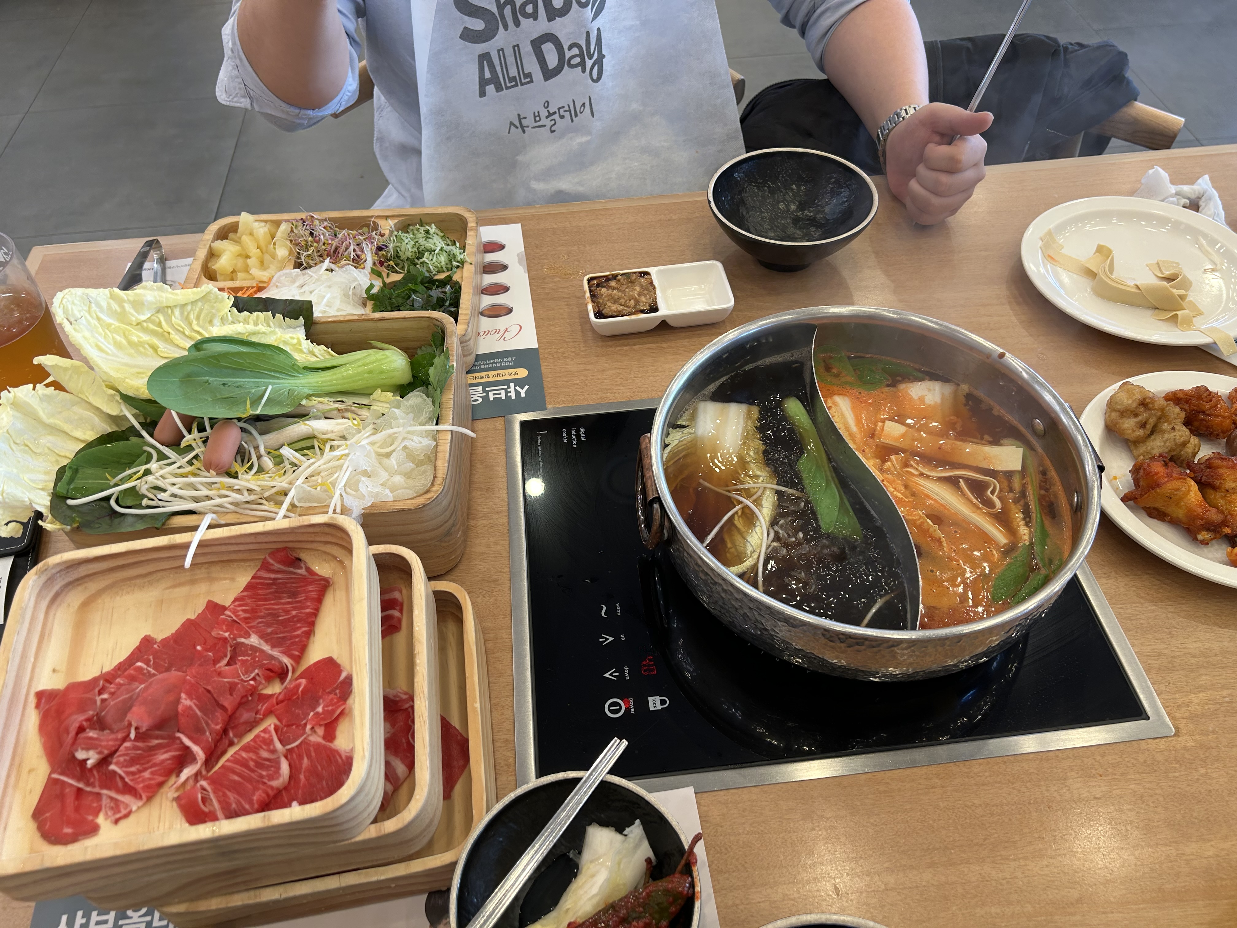 ㄷㄷ 기본+마라 시켰는데(말로 주문받으심) - 수원 정자동 맛집 샤브올데이 수원정자점