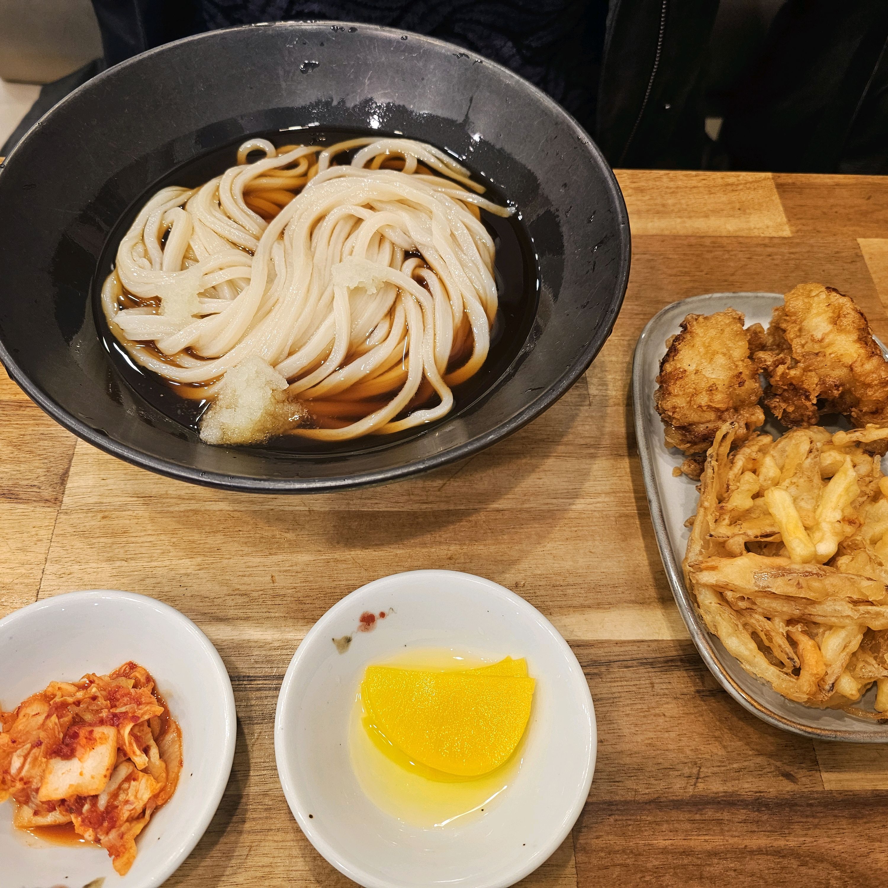 면이 쫄깃해요 - 대전 맛집 토미야