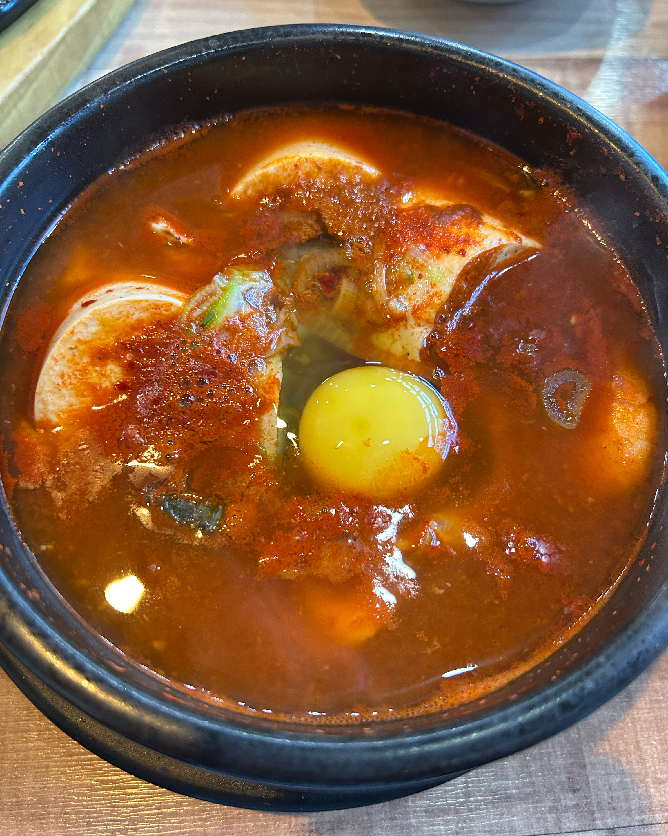 제주도에서 순두부 맛집은 요기입니다:) 자극없이 맛있고 완전 밥도둑입니다🧡 그리고 반찬수도