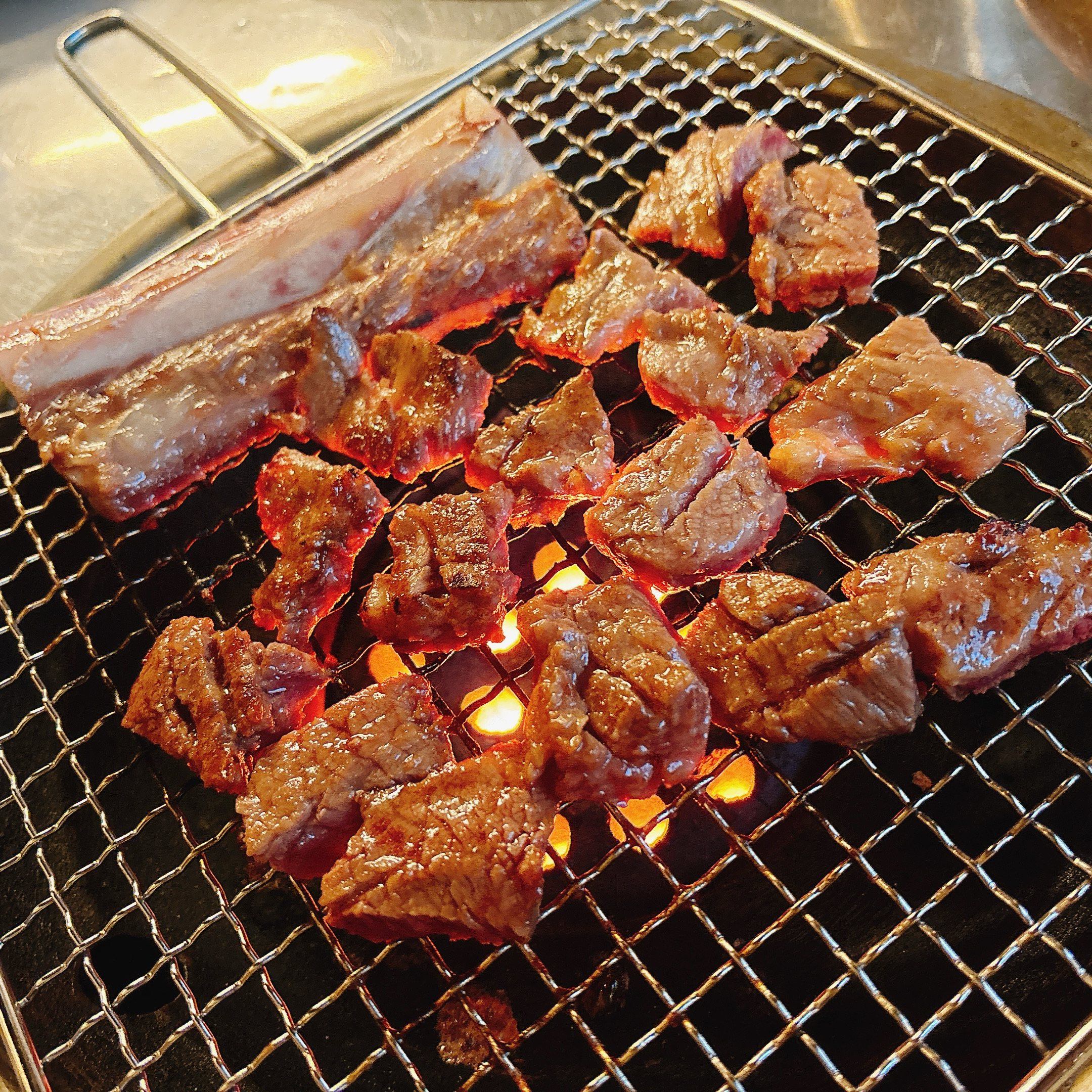 우대갈비 2인분 먹구 갈빗살 마늘양념 궁금해서 1인분 추가 했어요! - 안양 맛집 공탄