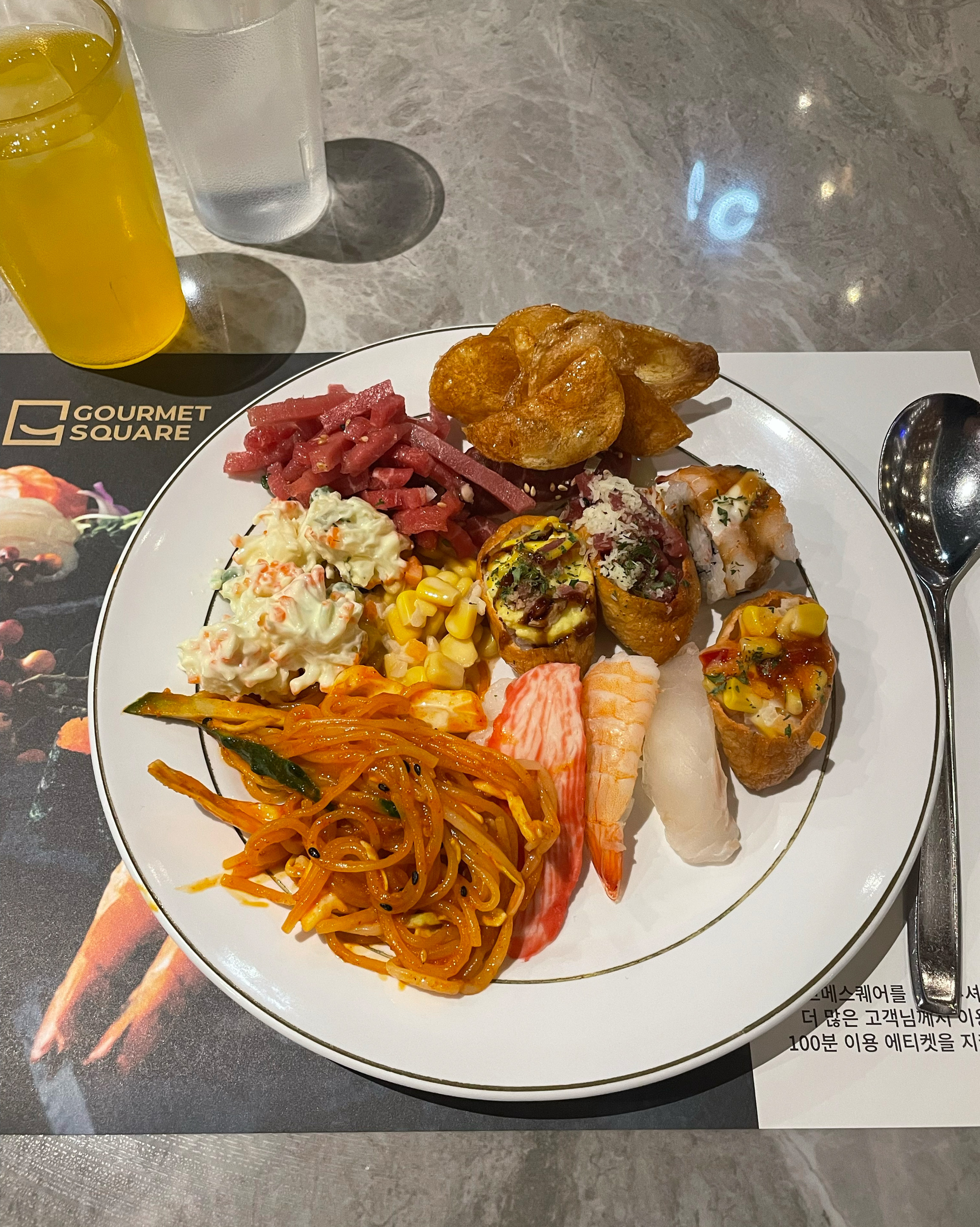 음식 종류도 많고 빈음식 빨리 채워주는 편입니다 - 미사 맛집 고메스퀘어 미사점