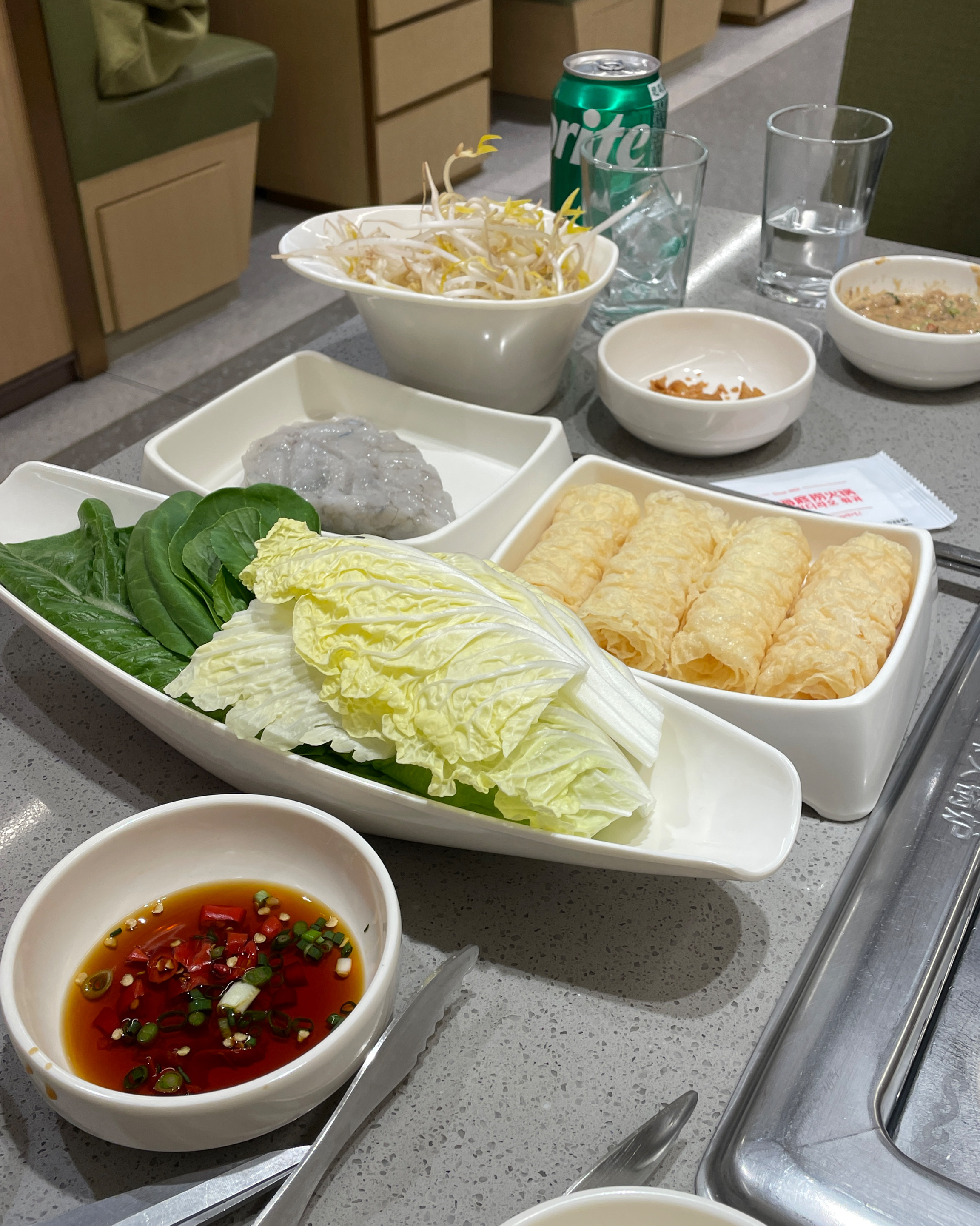 수요일인데 사람 터지구요 ㅎㅎㅎㅎ - 명동 맛집 하이디라오 명동점