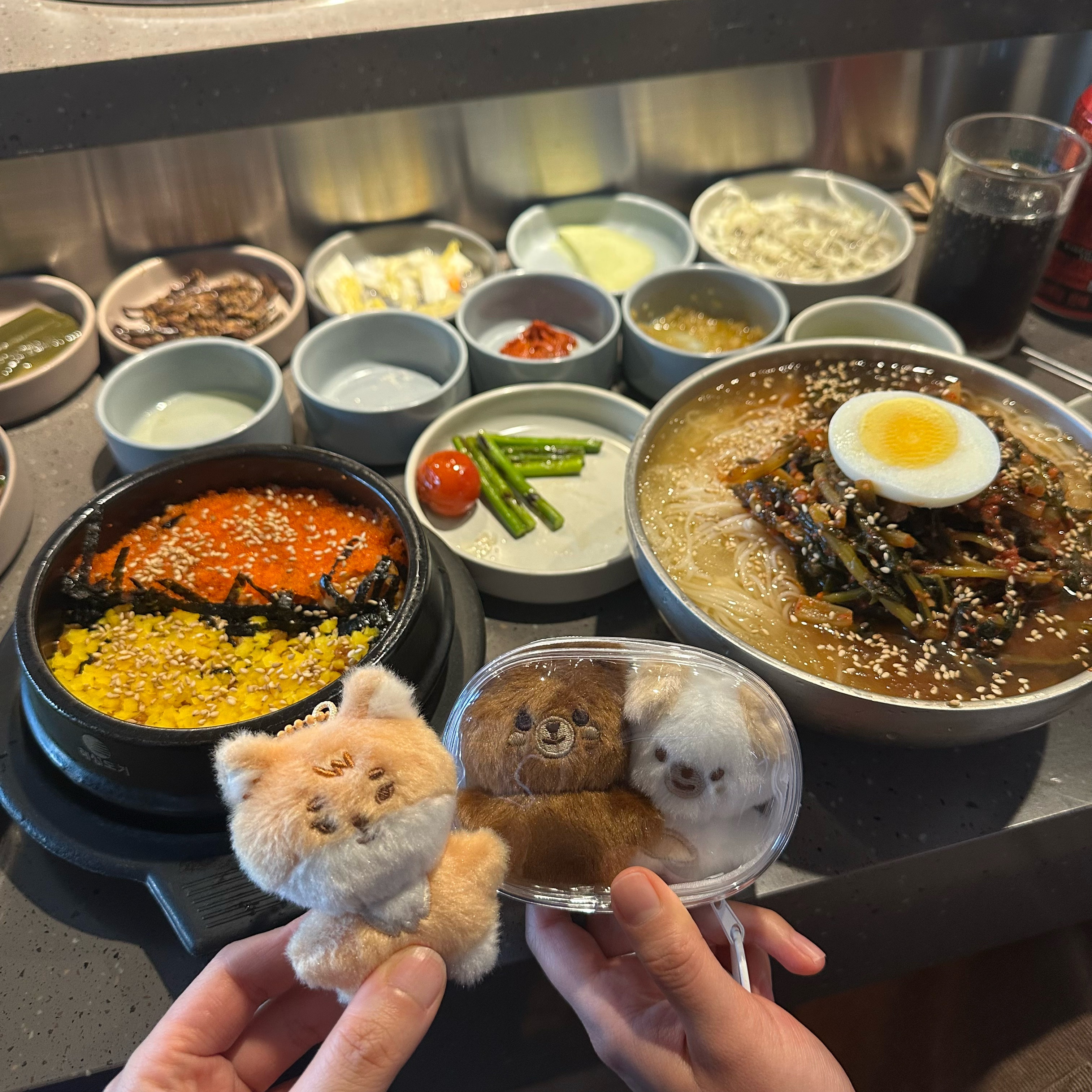 데이식스 팬이라 방문했는데 제가 제주도 살면서 먹은 항정 중 제일 맛있었습니다! 직원분들