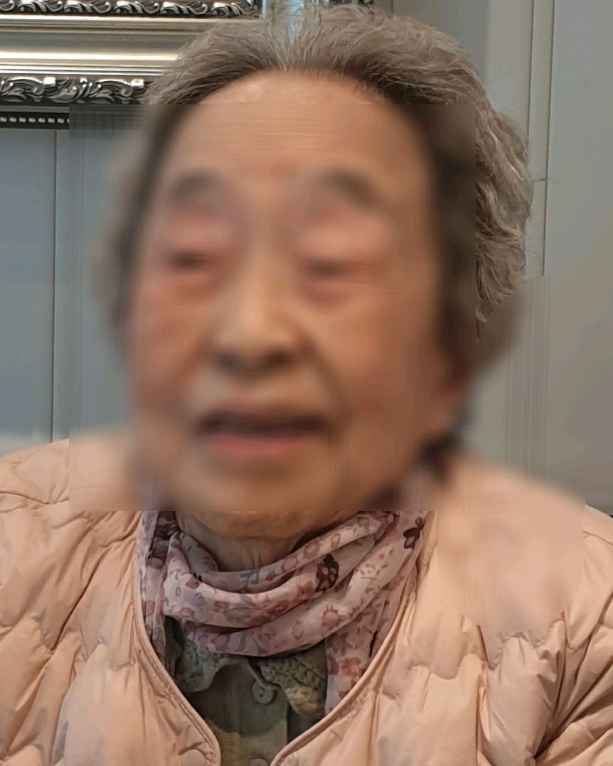 할머니 생신으로 온가족이 모였습니다. 가격도 괜찮고 장소가 넓고 맛있는 음식이 골고루 있어