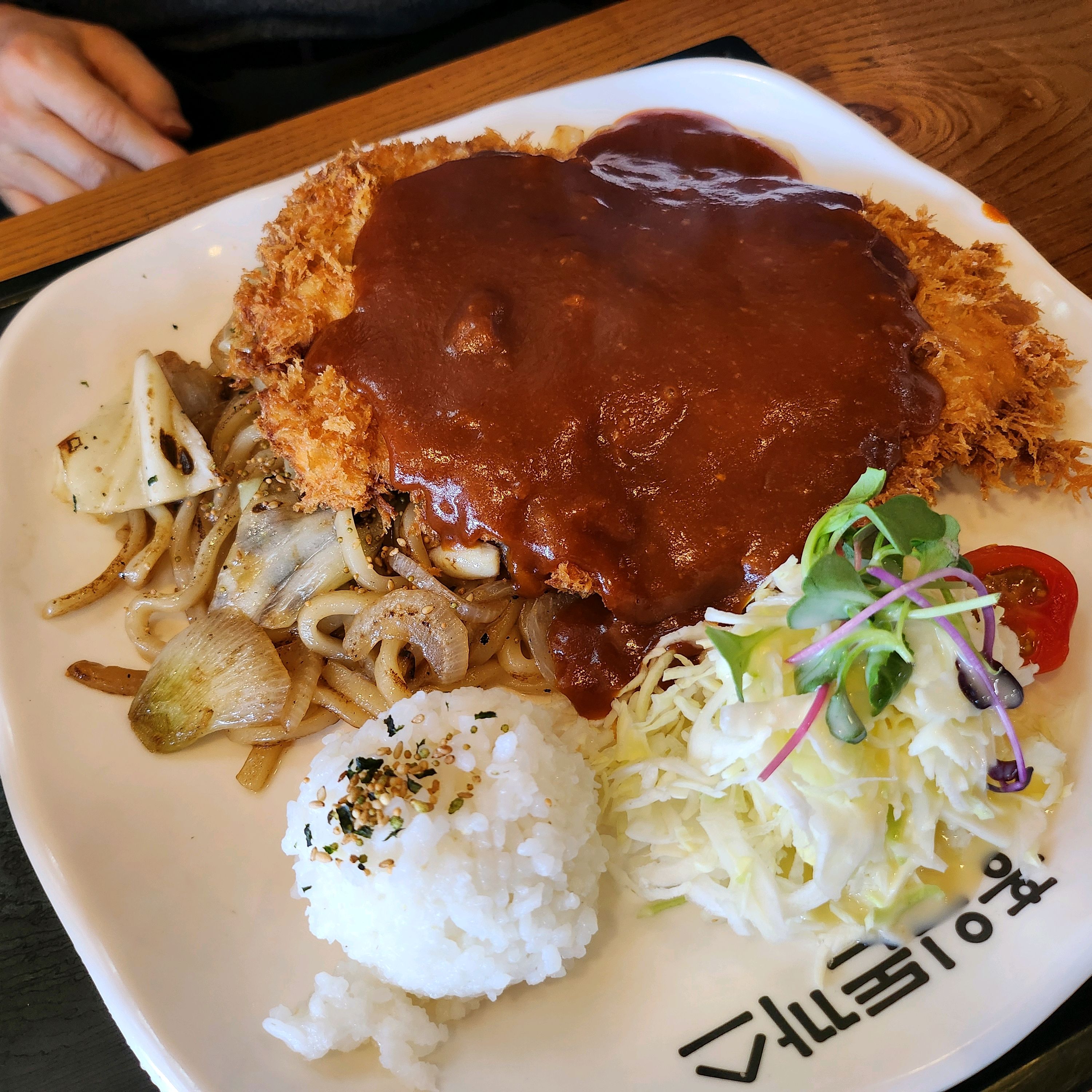 홍익돈까스 식사점 이곳은 돈까스 맛집으로 임명합니다. - 일산 식사동 맛집 홍익돈까스 일산식사점